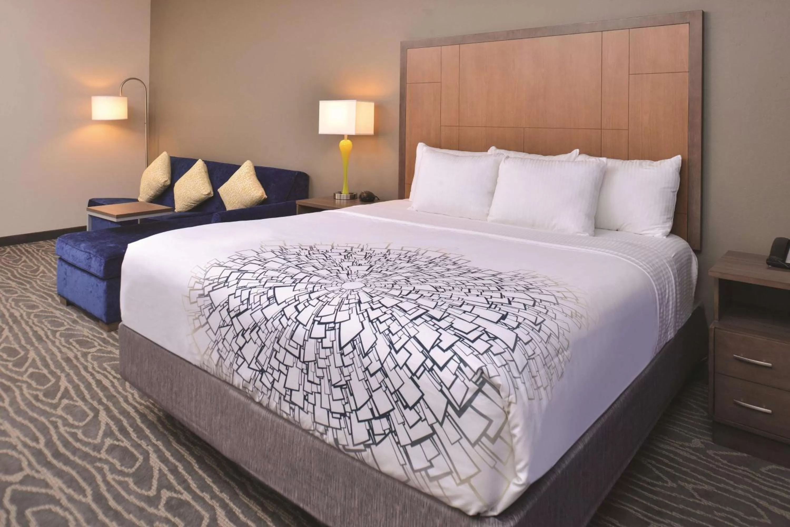 Photo of the whole room, Bed in La Quinta by Wyndham Page at Lake Powell