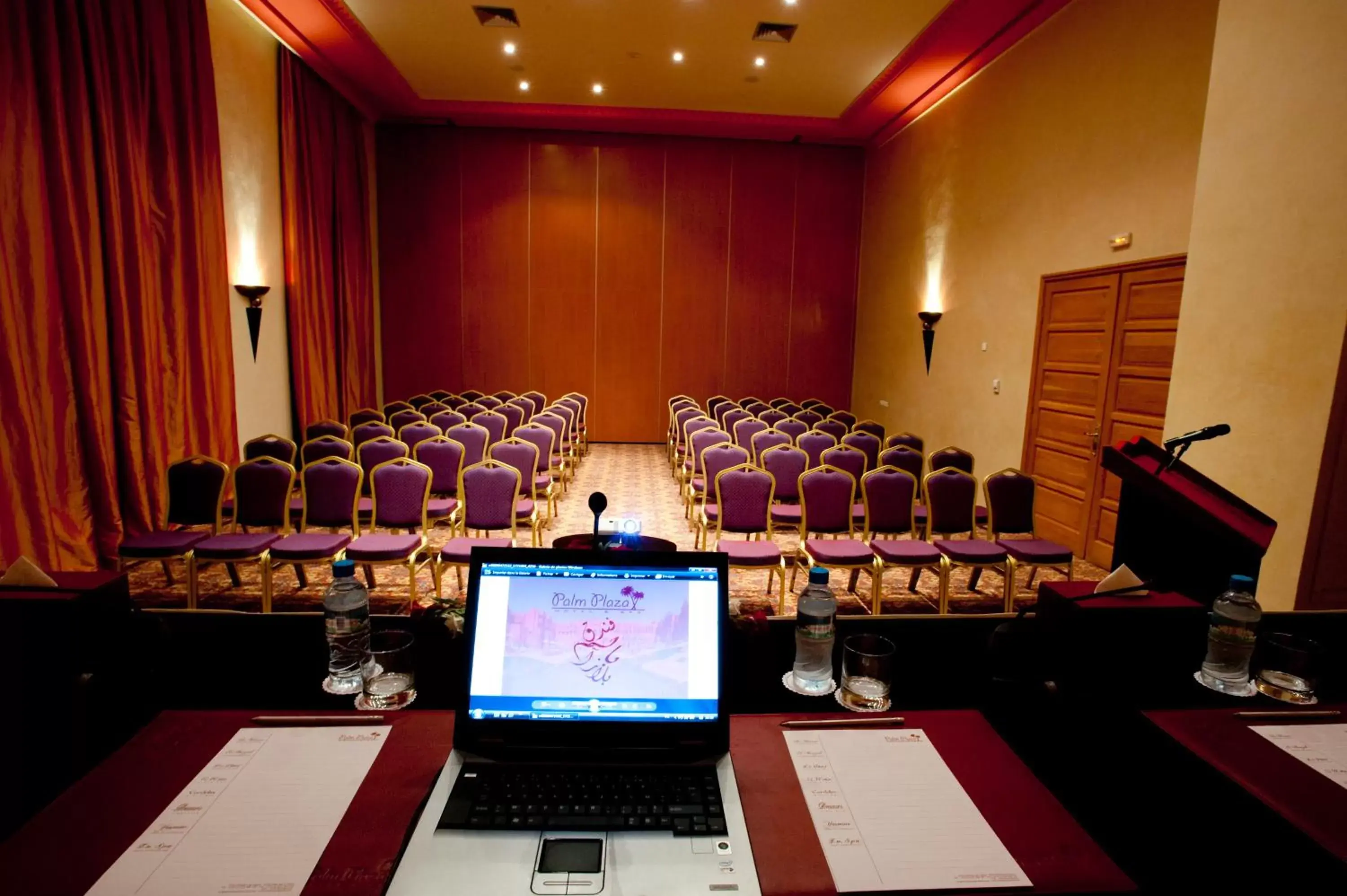 Business facilities, Business Area/Conference Room in Palm Plaza Hôtel & Spa