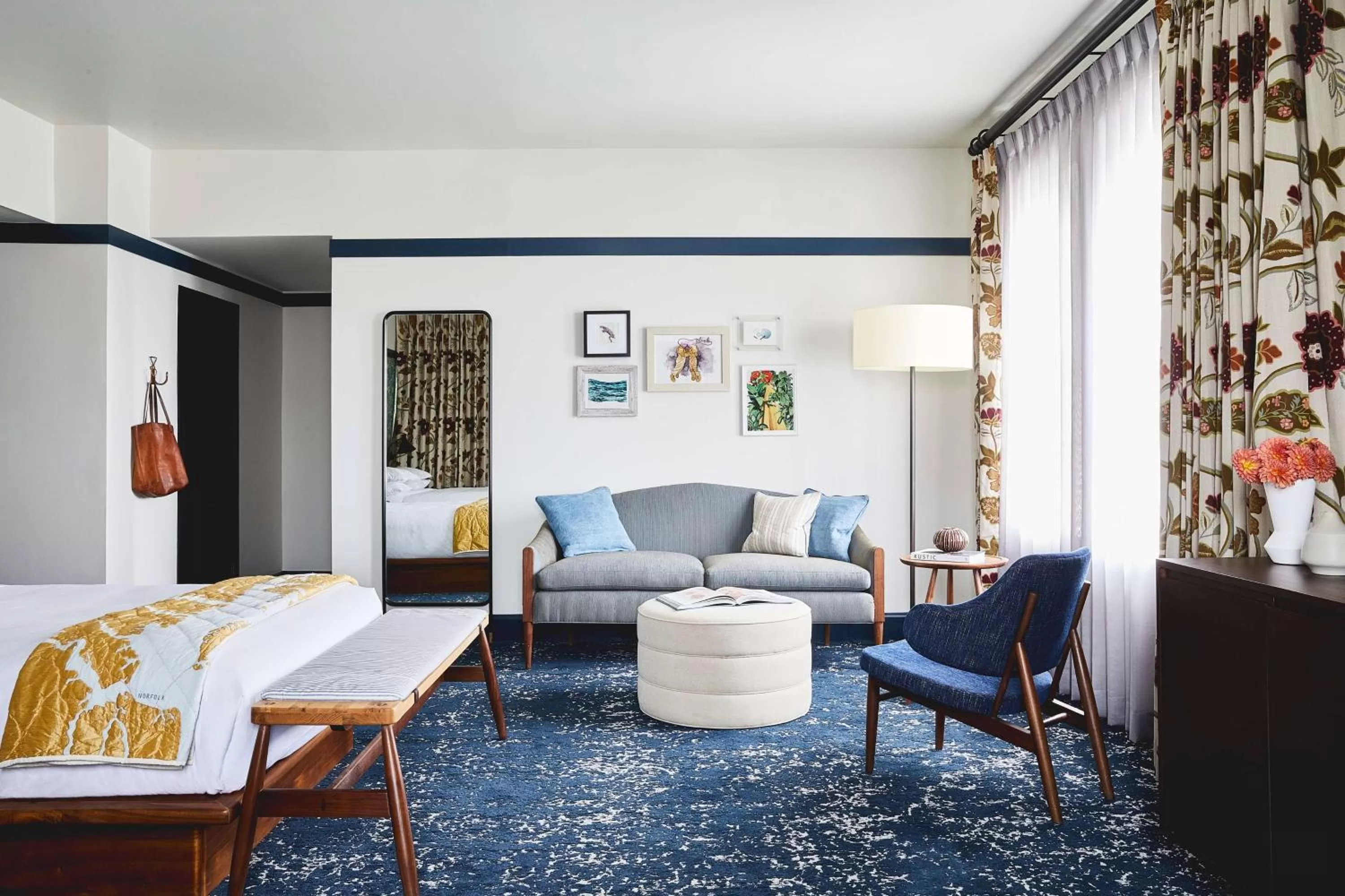 Photo of the whole room in Hotel Revival Baltimore