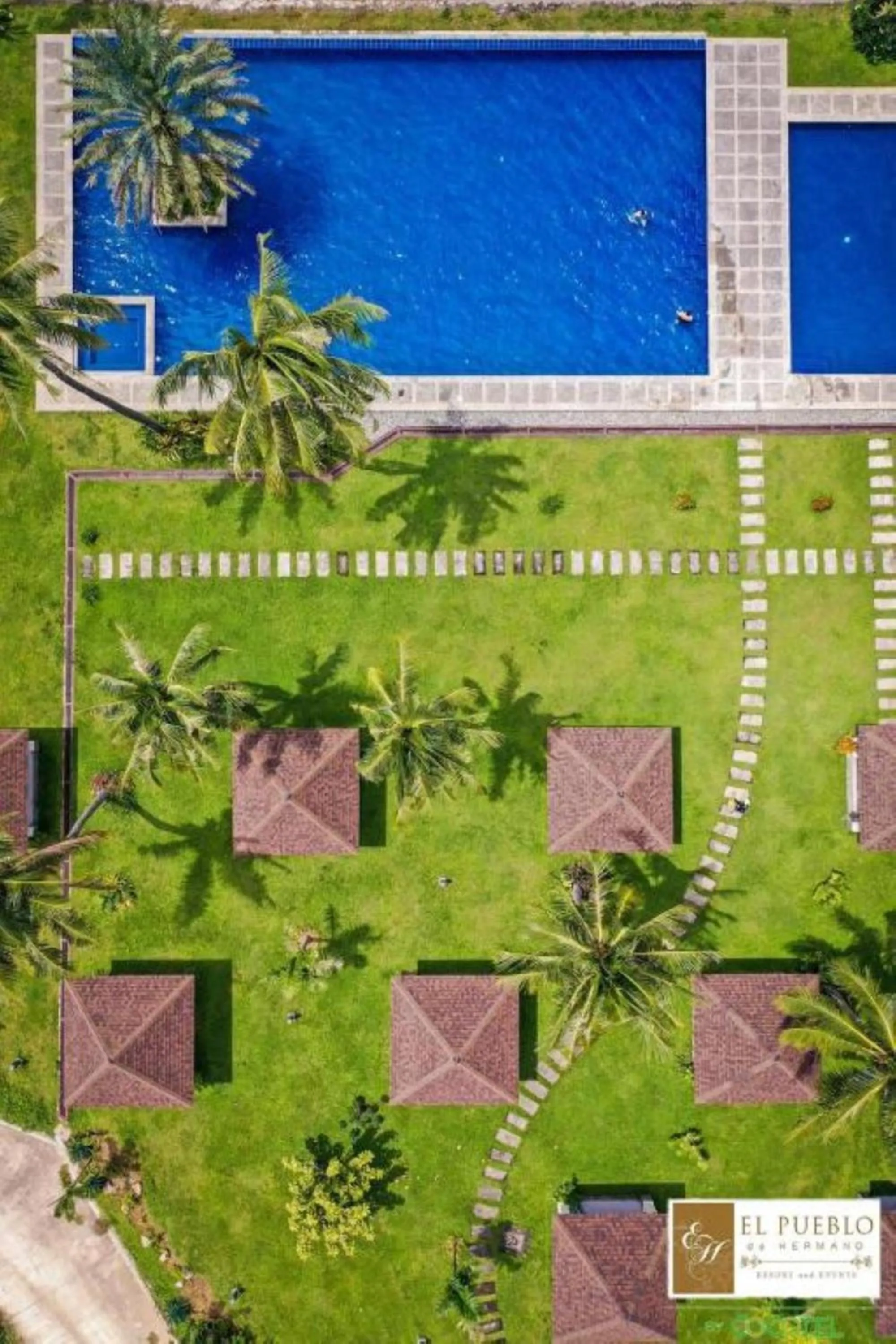 Day in El Pueblo De Hermano by Cocotel