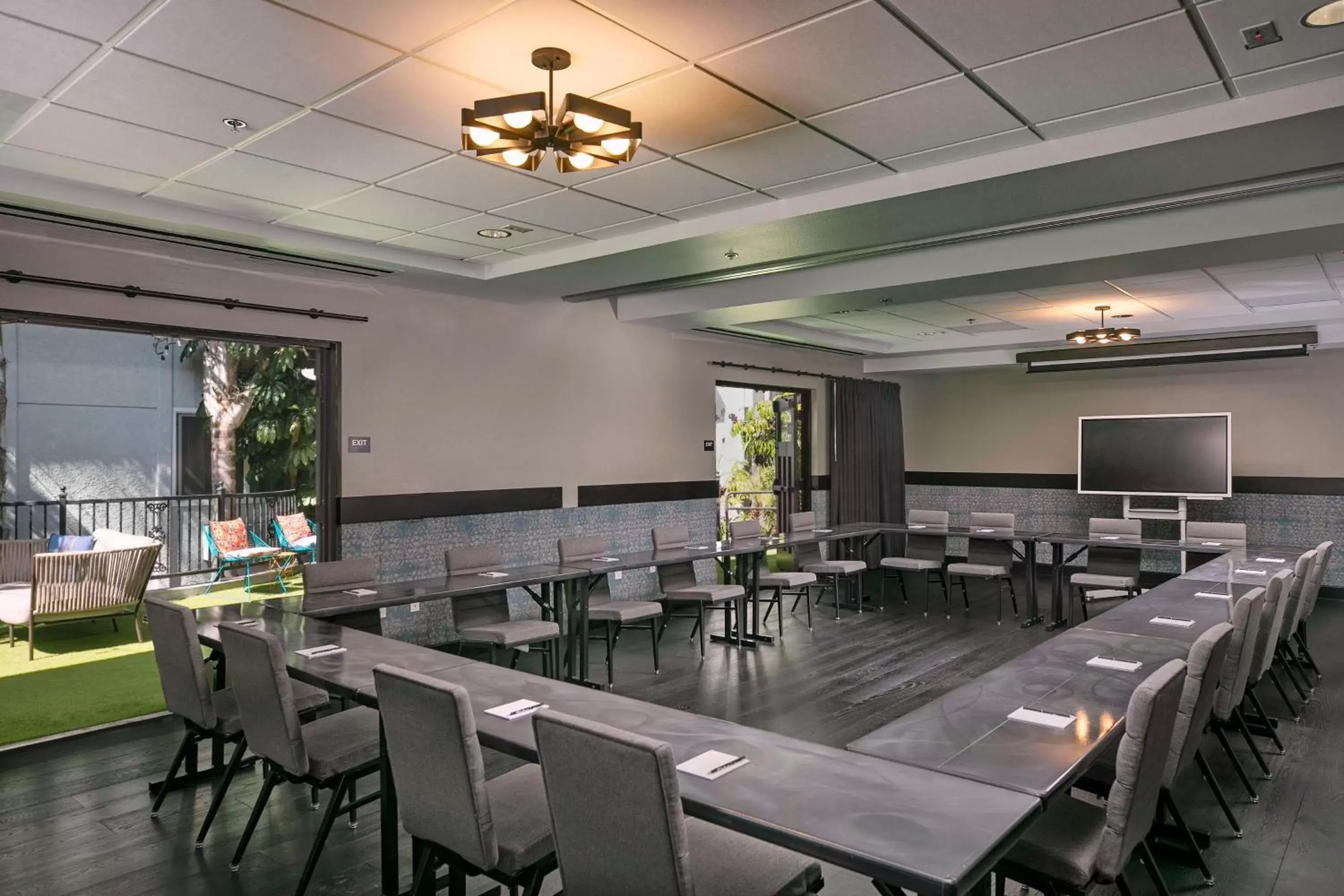 Meeting/conference room in The Wayfarer San Luis Obispo, Tapestry Collection by Hilton