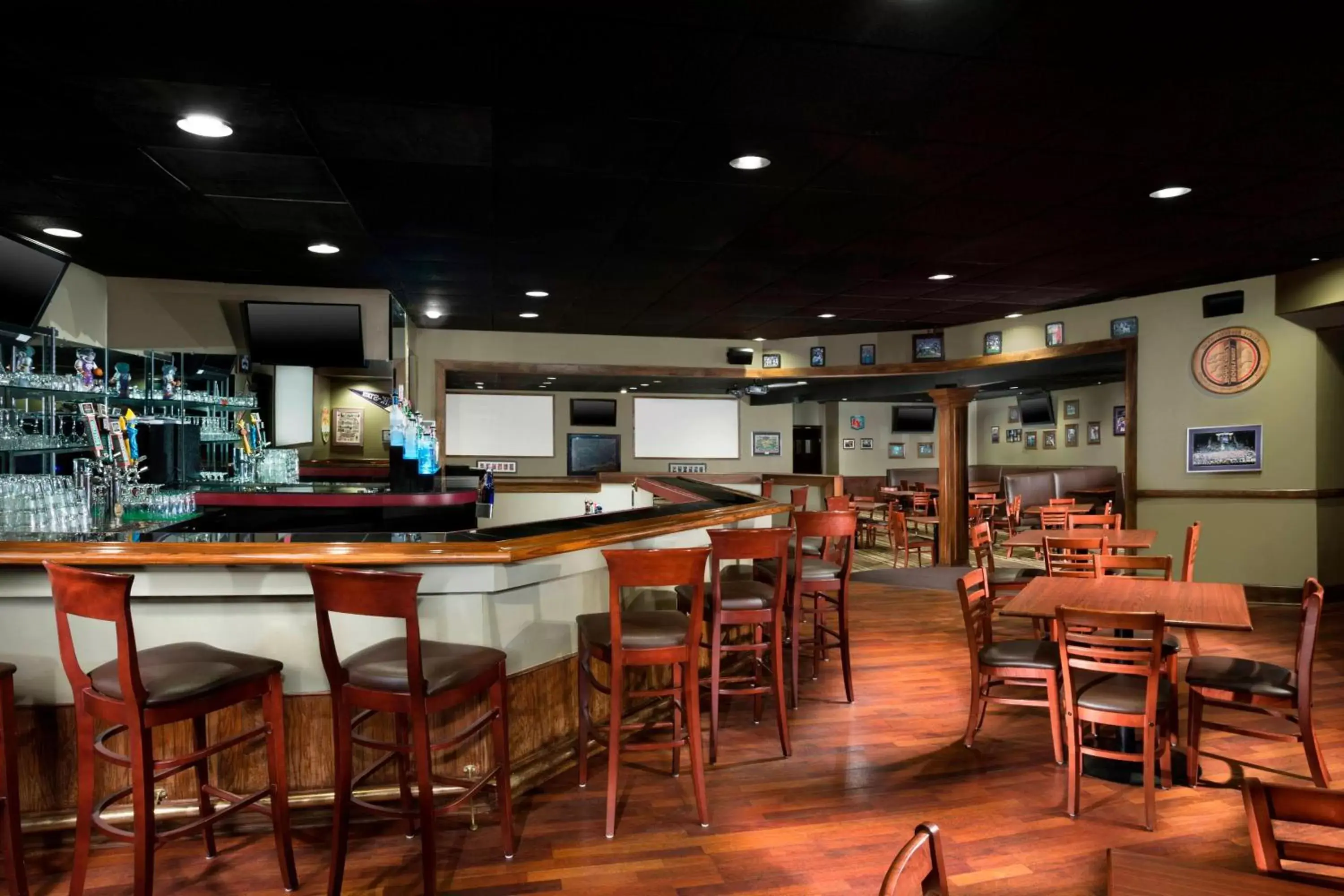 Restaurant/places to eat, Lounge/Bar in Four Points by Sheraton Manhattan Restaurant/places to eat, Lounge/Bar in Four Points by Sheraton Manhattan