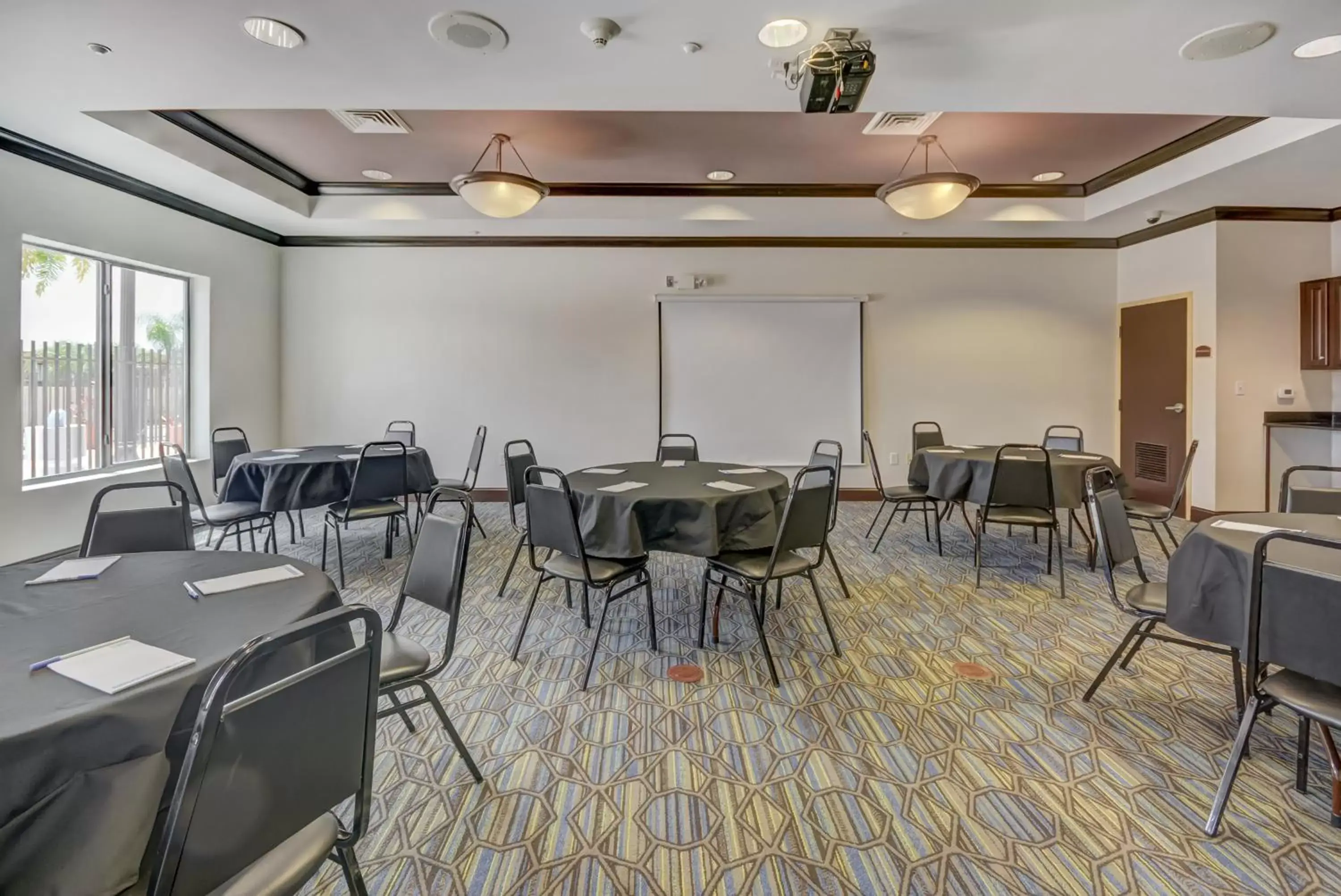 Meeting/conference room in Holiday Inn Express Hotel & Suites Tampa-USF-Busch Gardens, an IHG Hotel