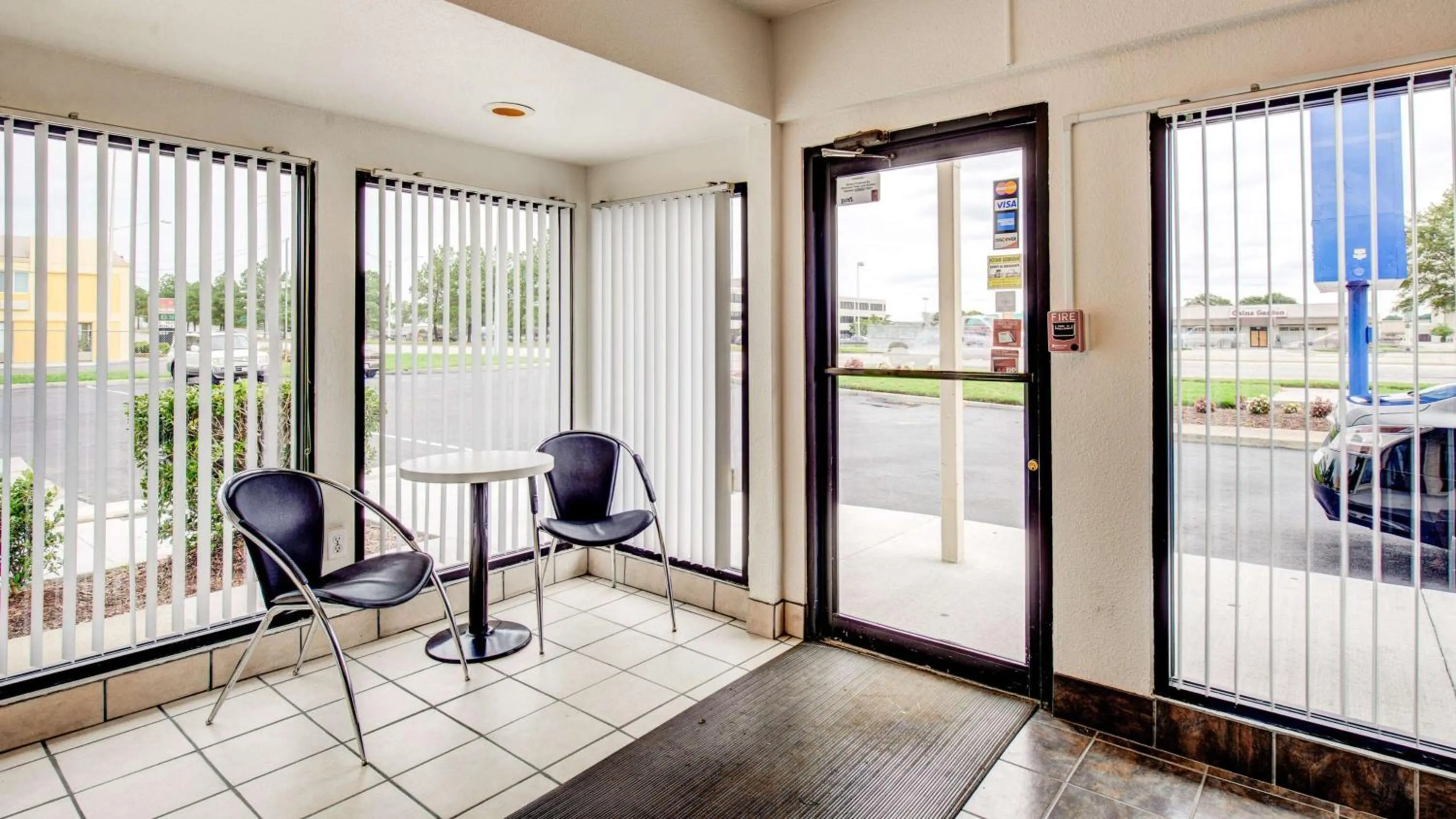 TV and multimedia in Motel 6-Norfolk, VA