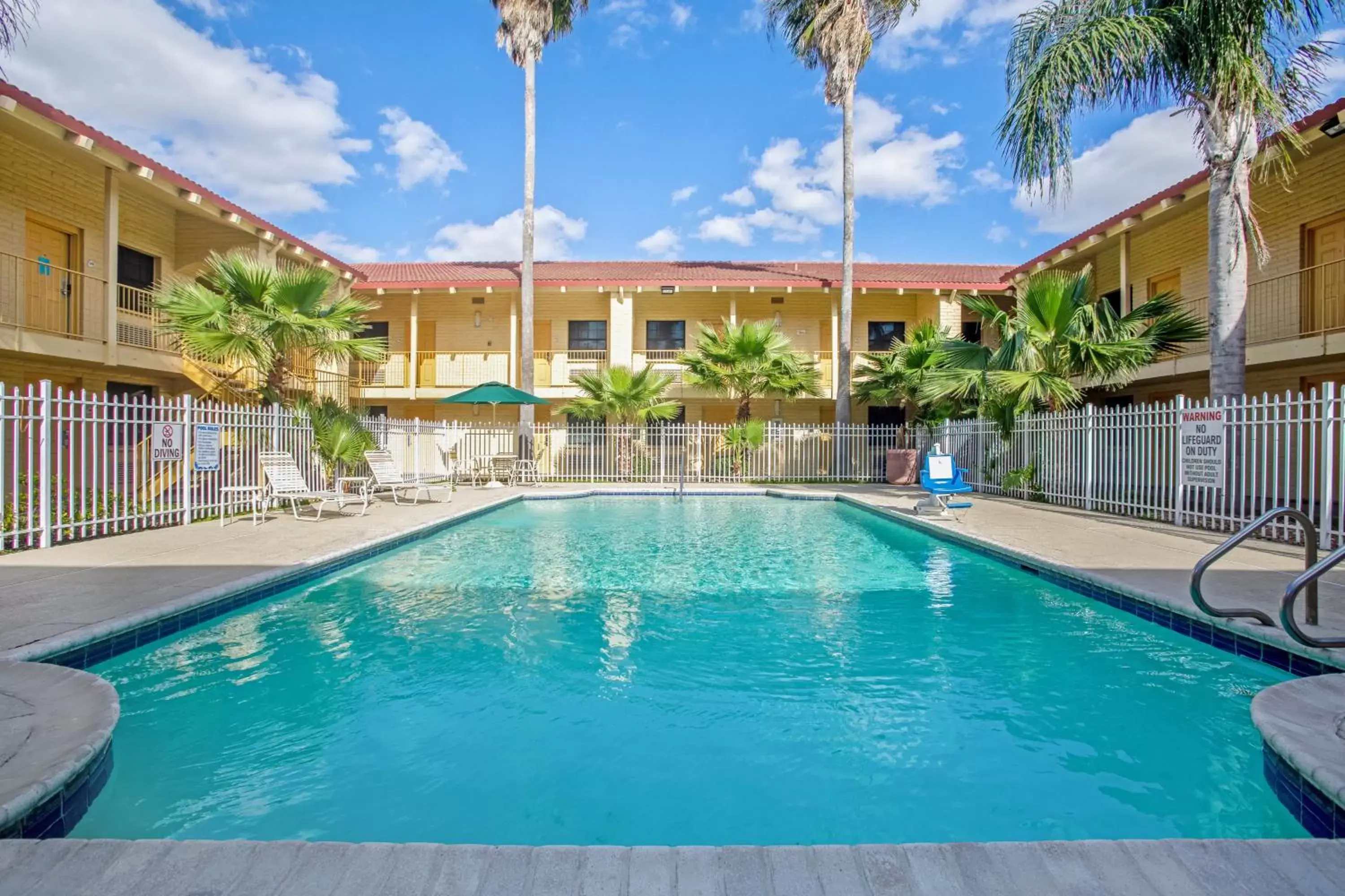 Swimming Pool in La Quinta Inn by Wyndham Victoria