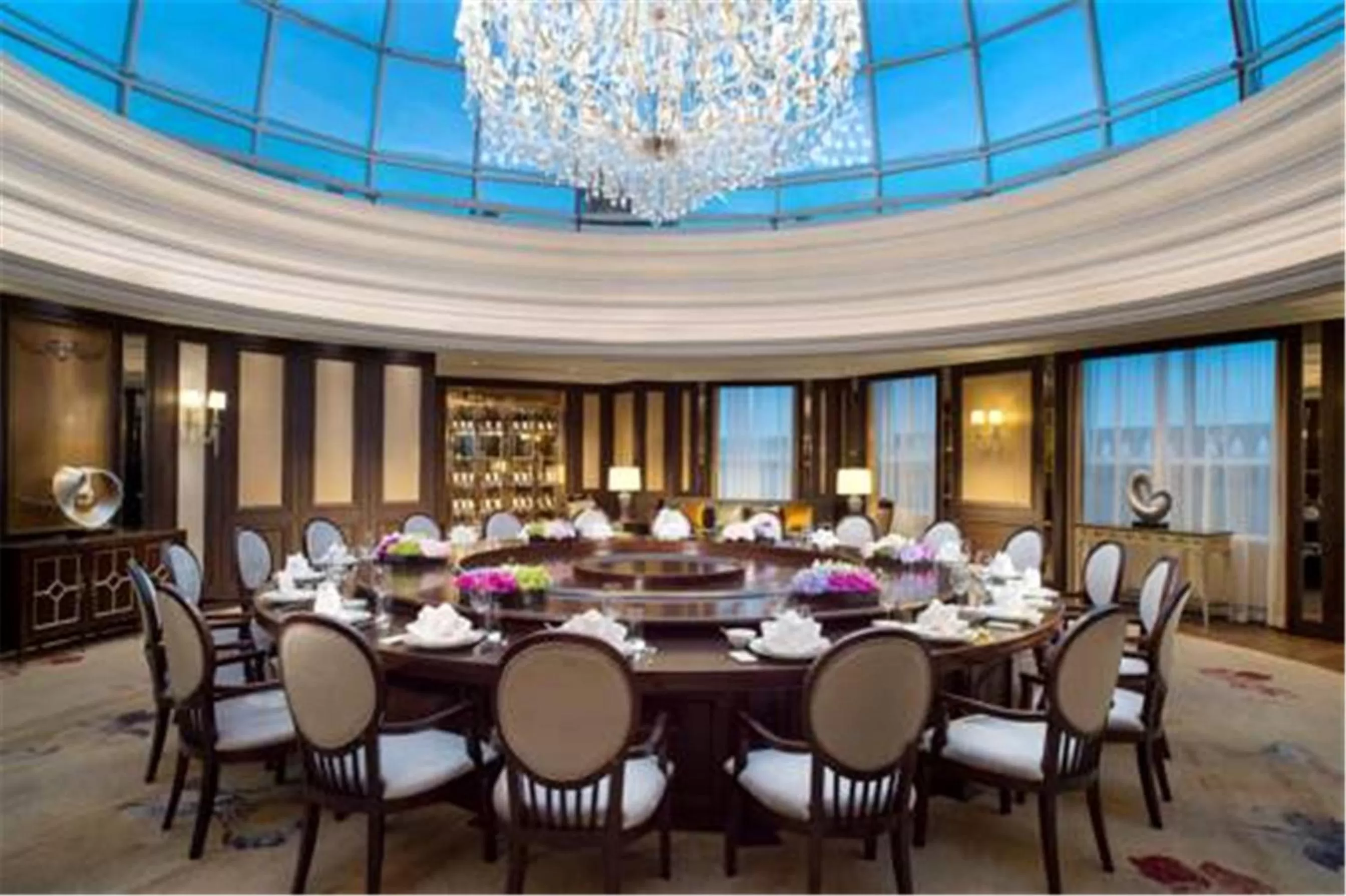 Restaurant/places to eat in Sofitel Shanghai Hongqiao