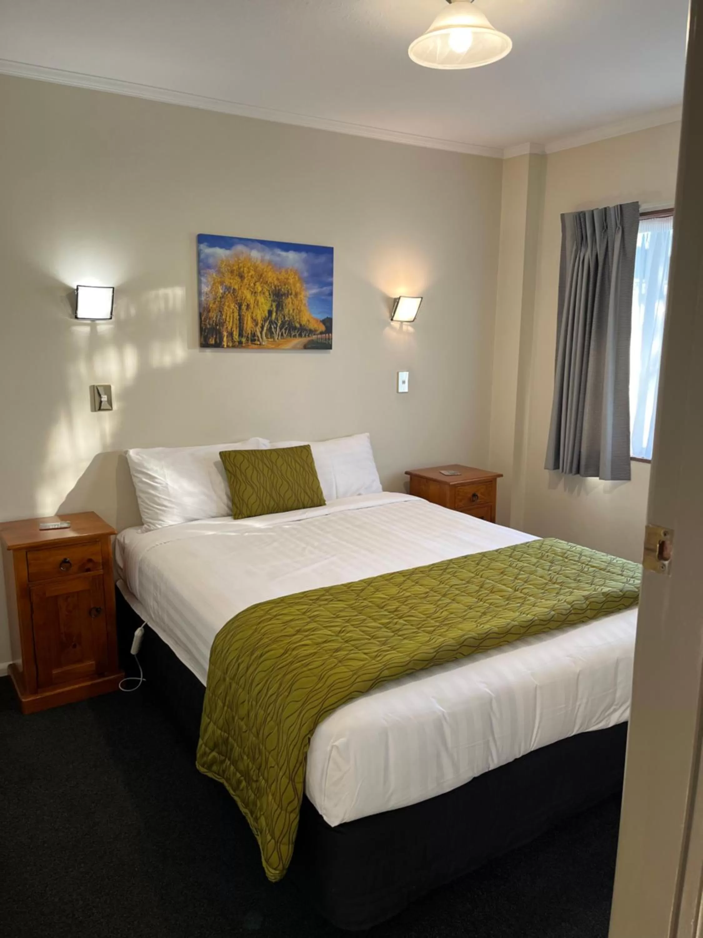 Bedroom, Bed in Parklands Motor Lodge Timaru