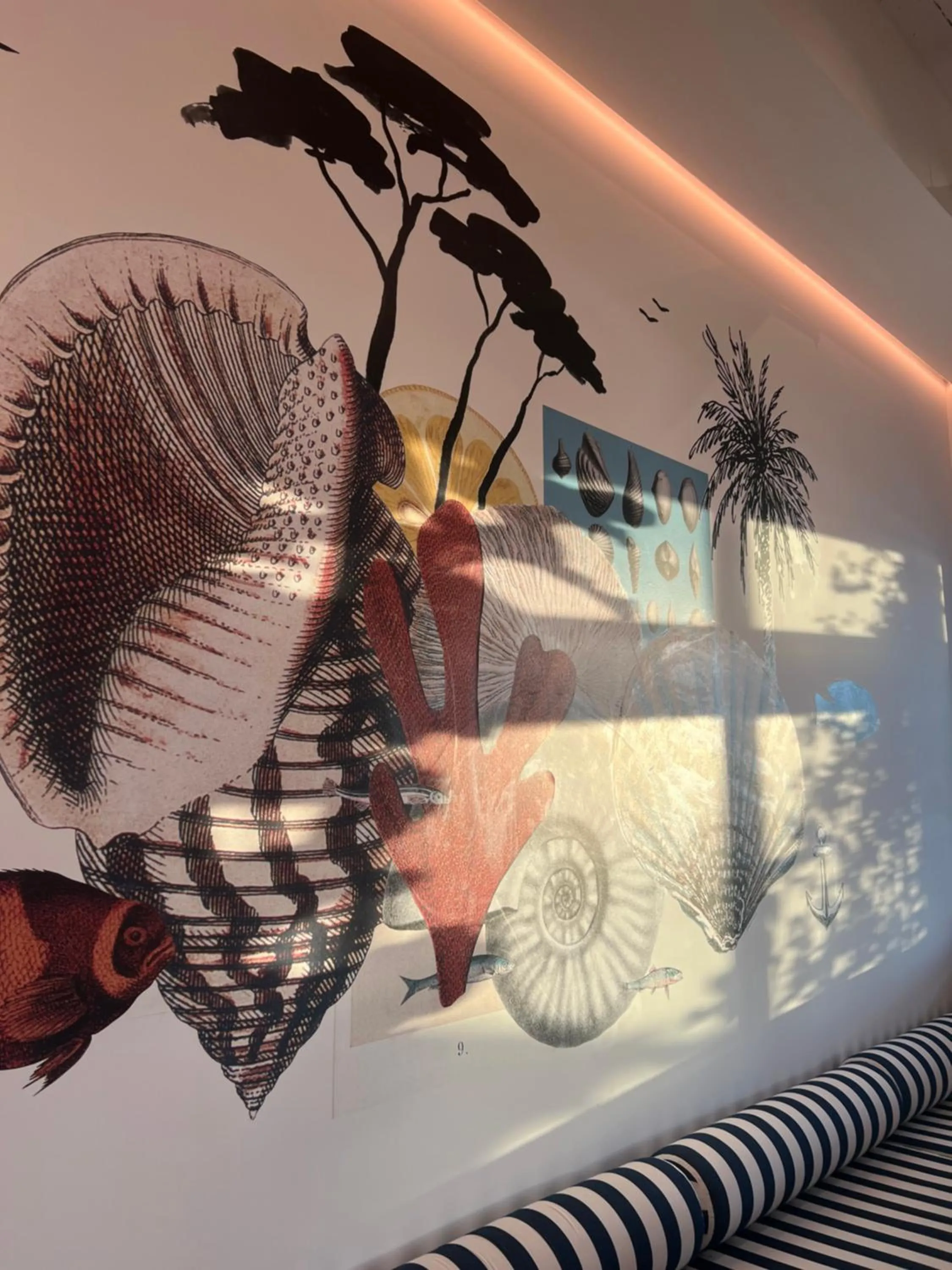 Decorative detail in Hotel La Potiniere