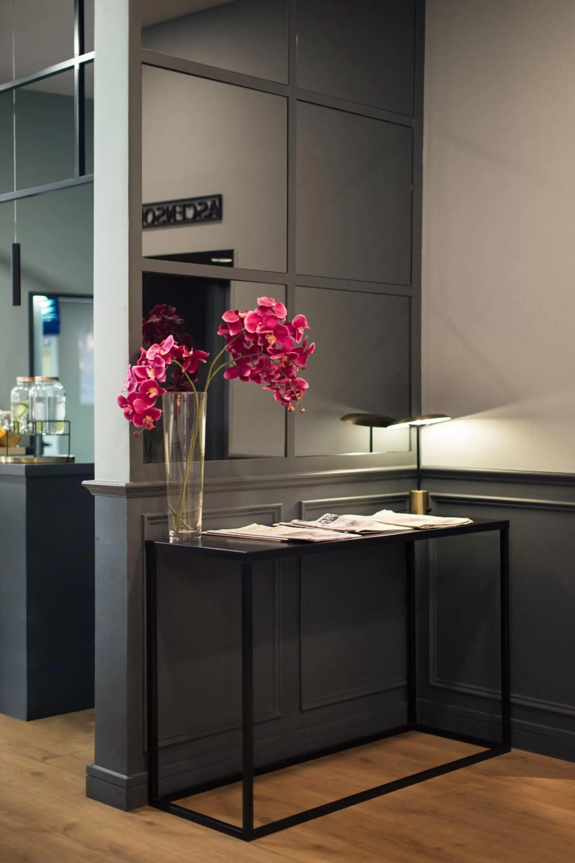 Lobby or reception in Petit Palace Triball Lobby or reception in Petit Palace Triball