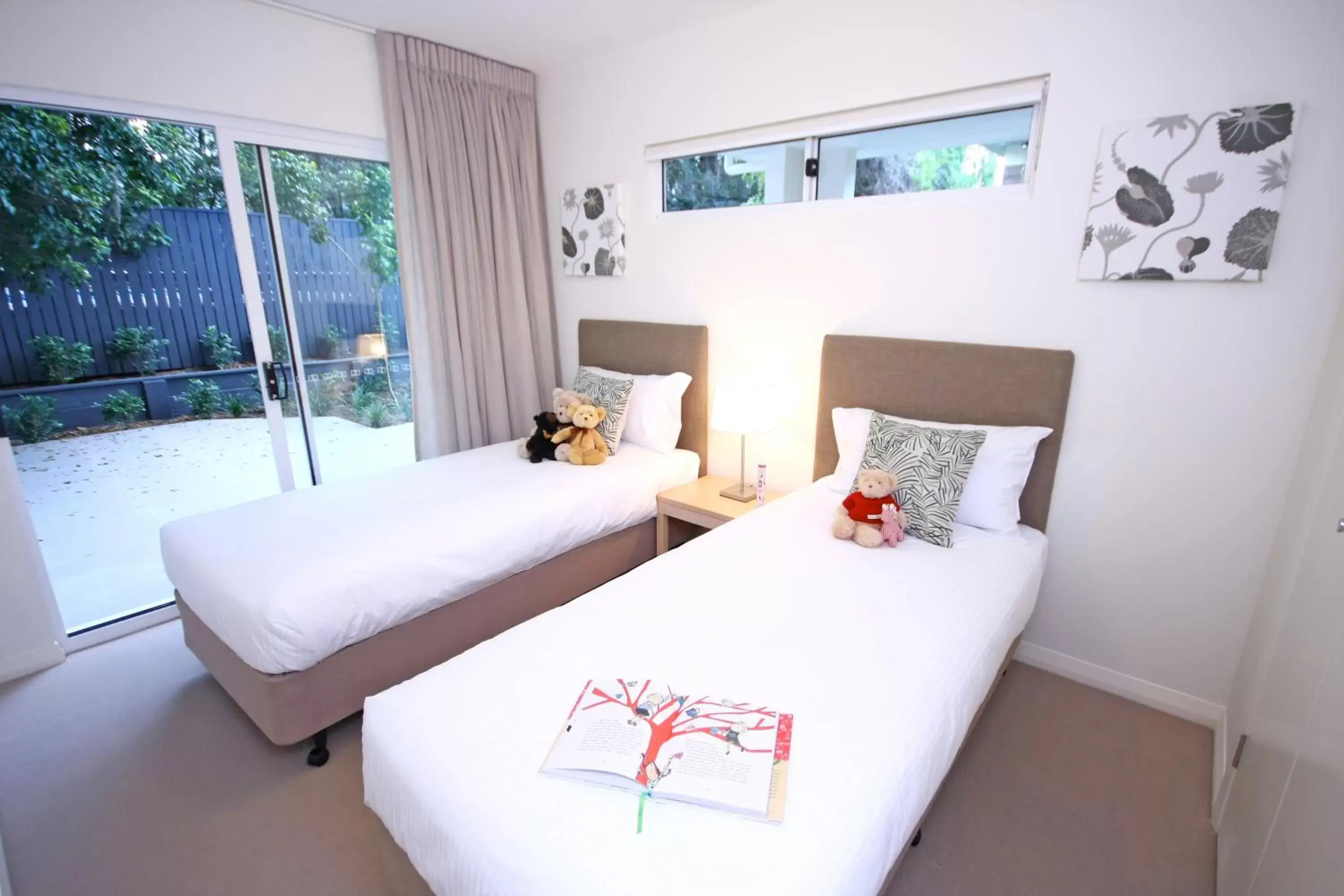 Photo of the whole room, Room Photo in Domain Serviced Apartments