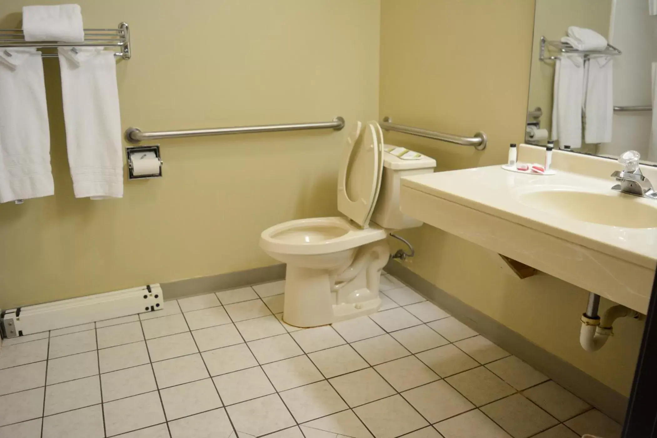 Travelodge by Wyndham St. Louis Travelodge by Wyndham St. Louis