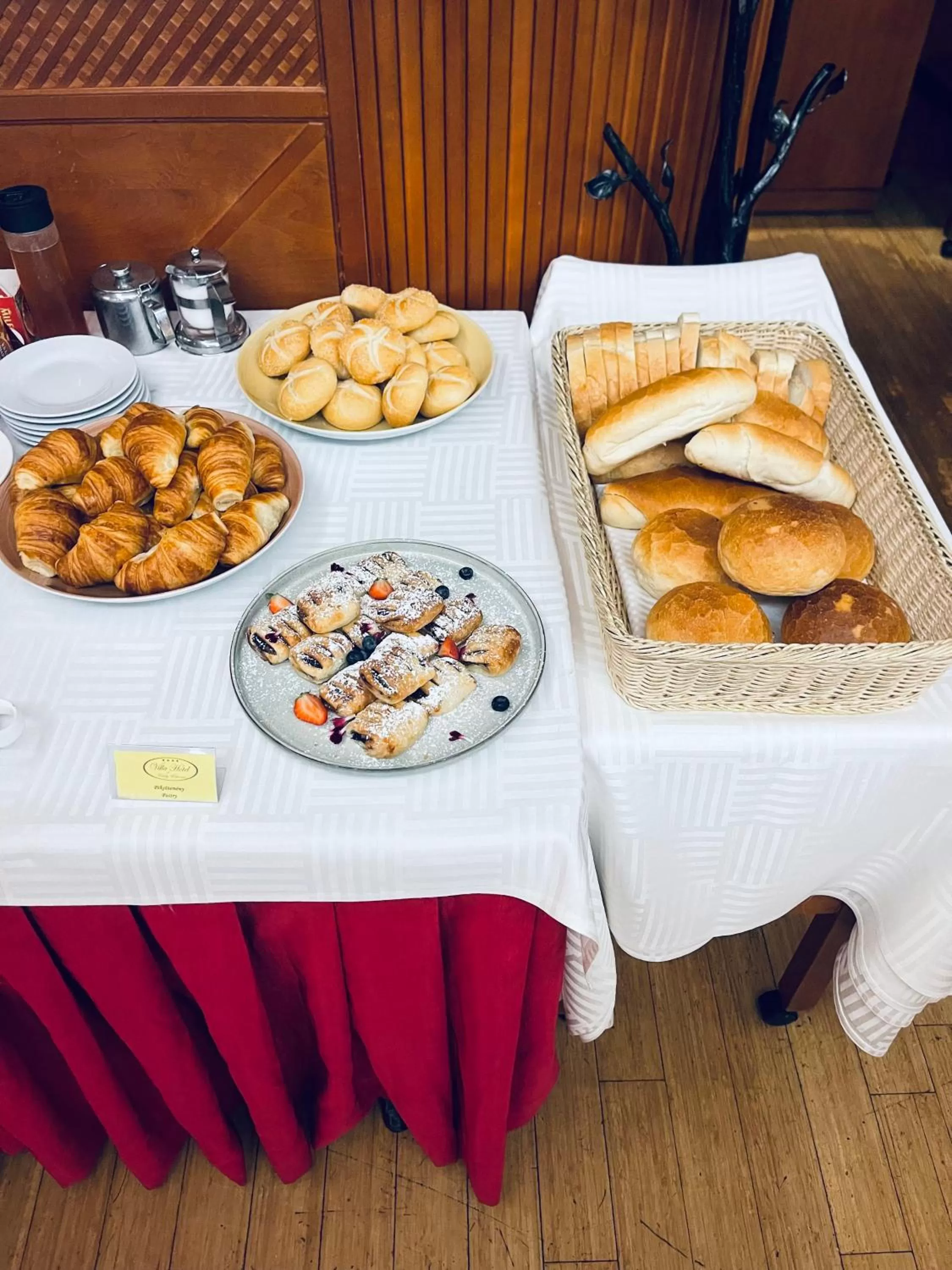 Buffet breakfast in Villa Hotel