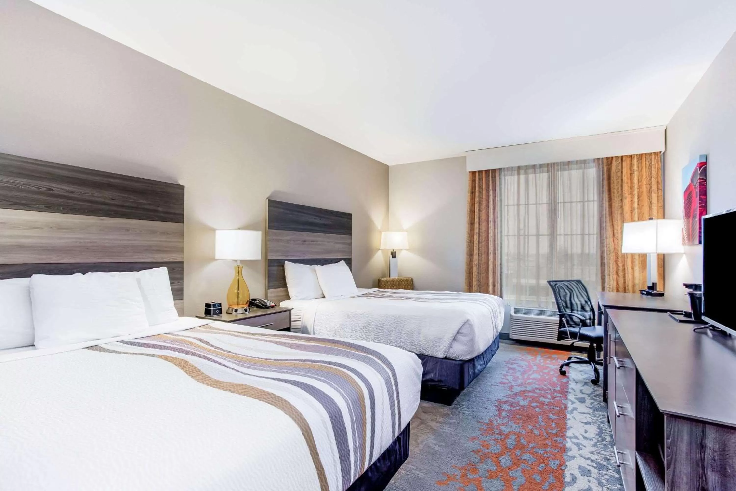 Photo of the whole room in La Quinta by Wyndham Andrews