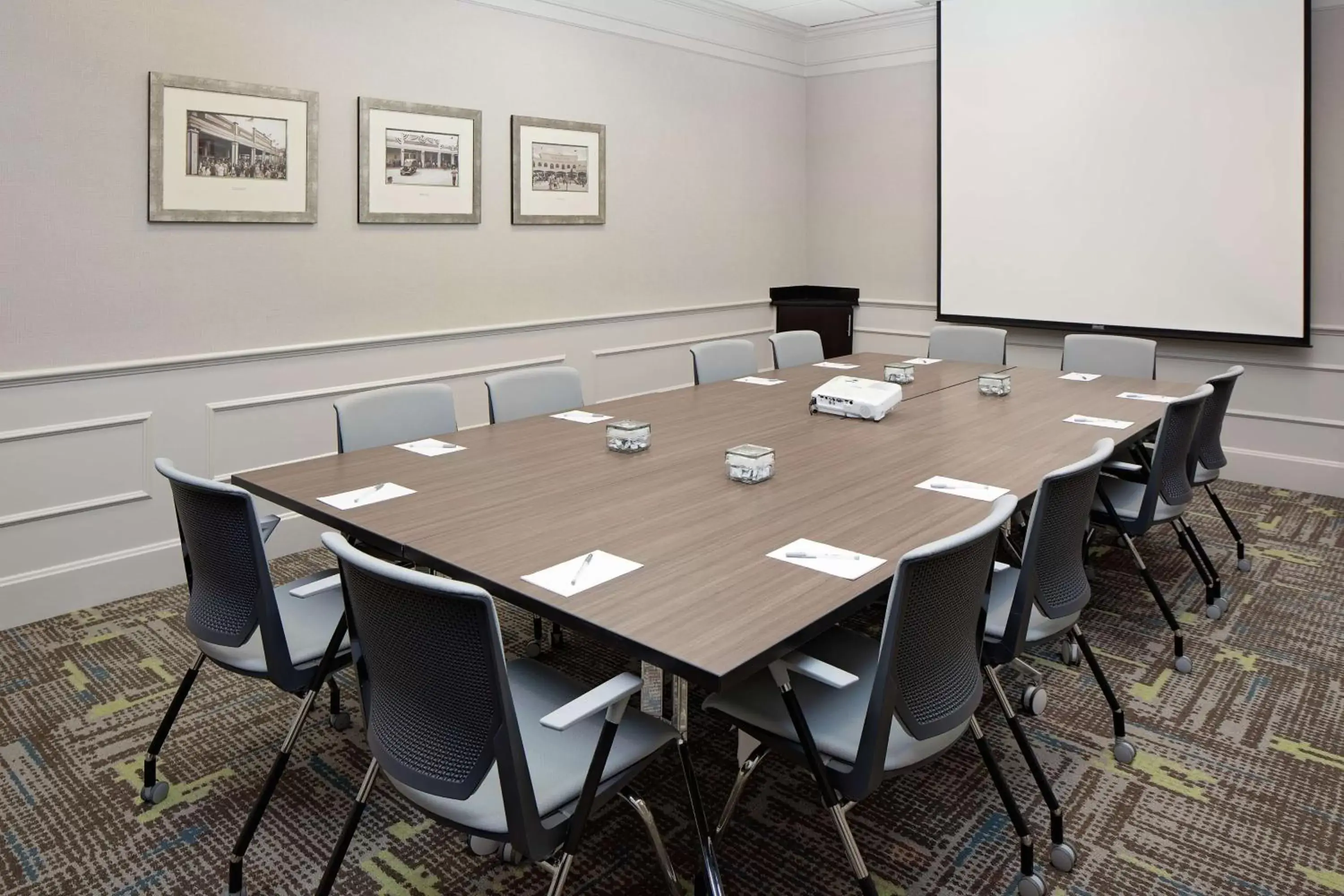 Meeting/conference room in Hampton Inn Louisville Downtown