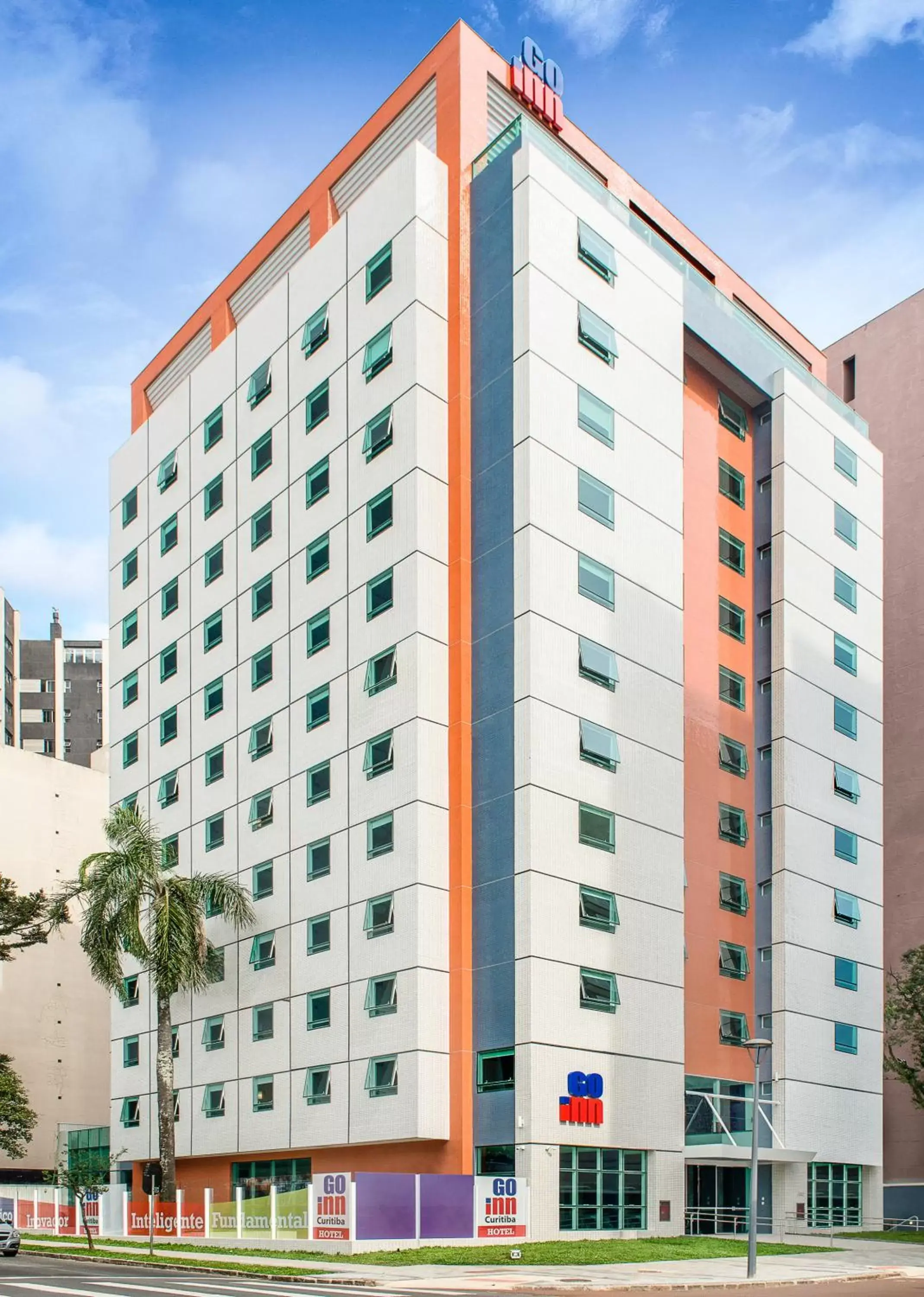 Facade/entrance, Property Building in Go Inn Hotel Curitiba