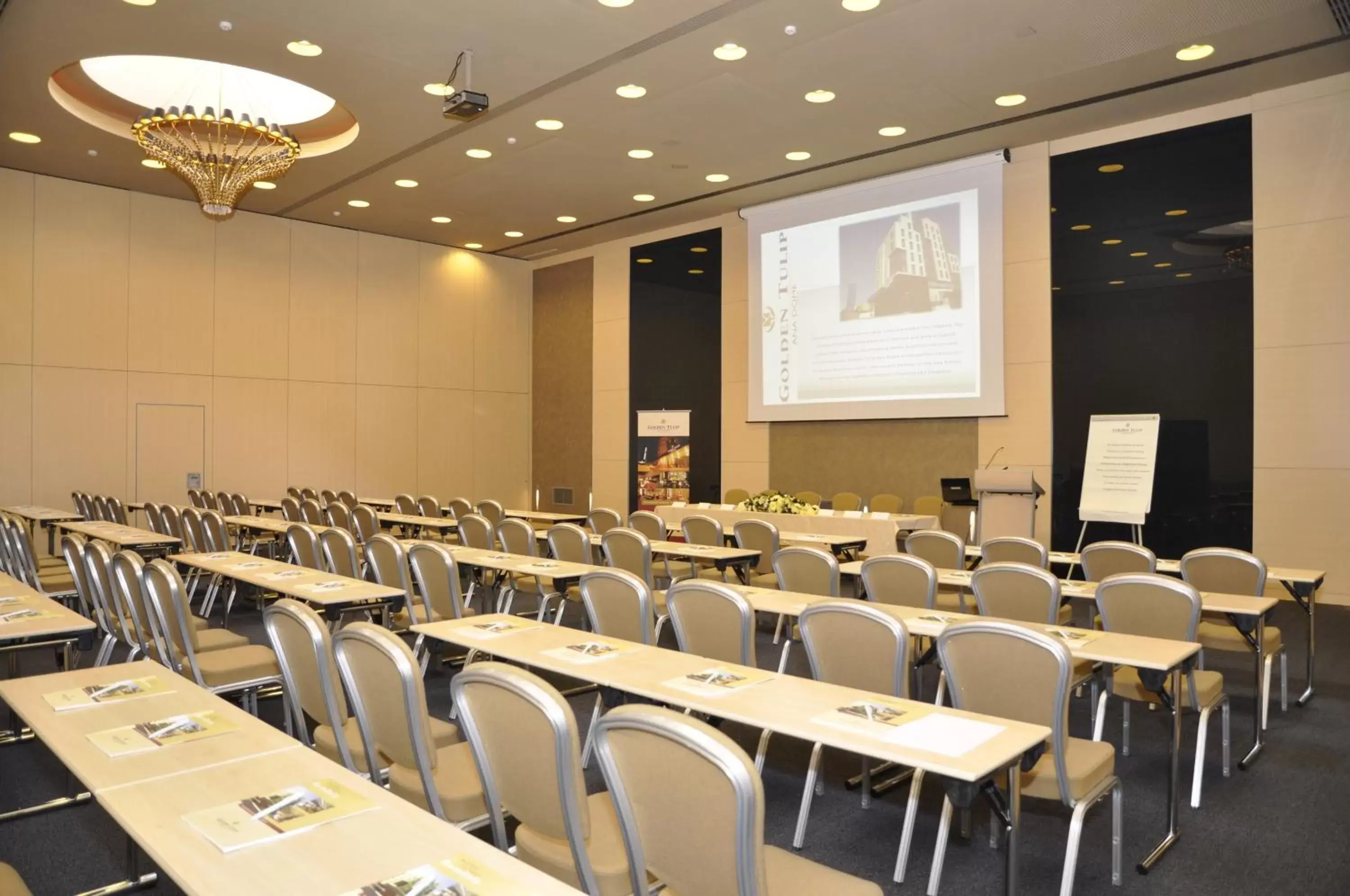 Business facilities in Golden Tulip Ana Dome Hotel