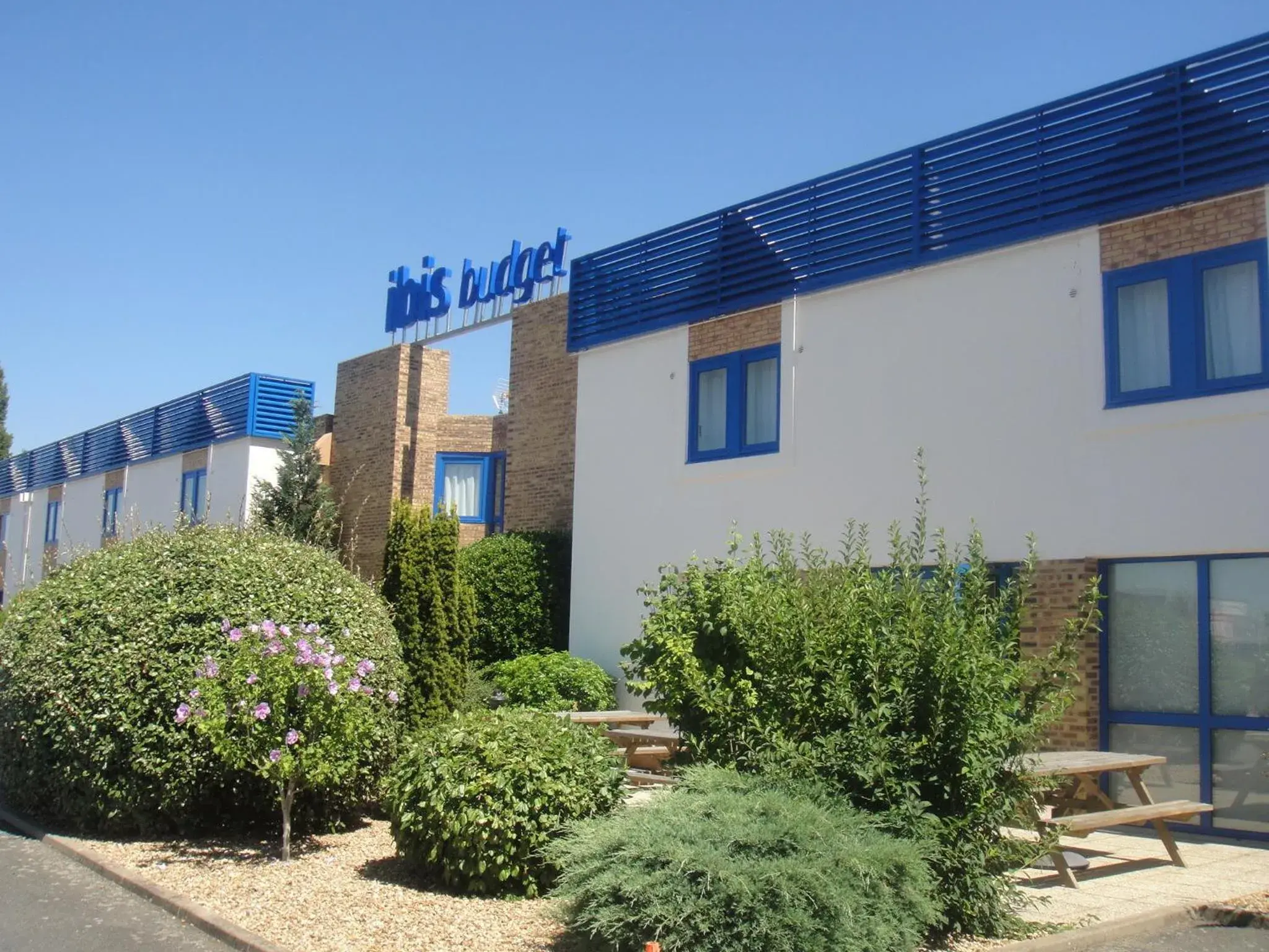 Facade/entrance, Property Building in ibis budget Châtellerault Nord