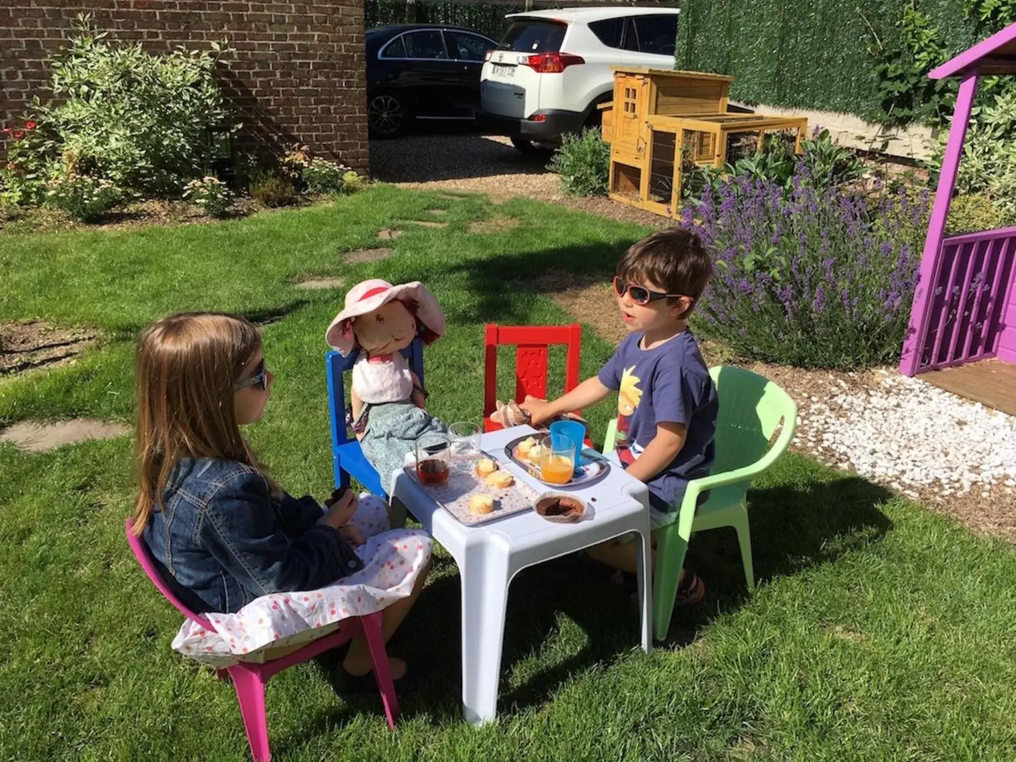 Garden view, Children in Au Coeur De Beauvais