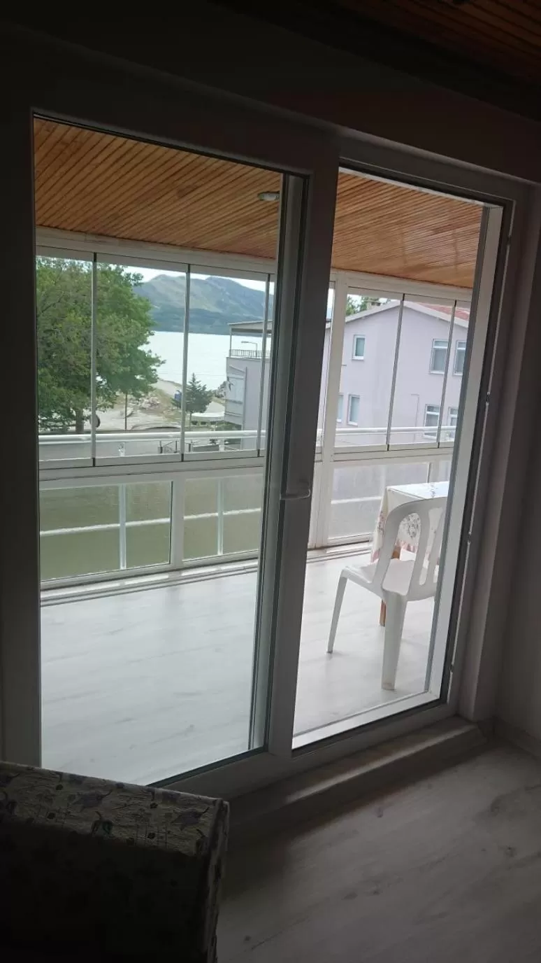 Ali's Pension ada alis