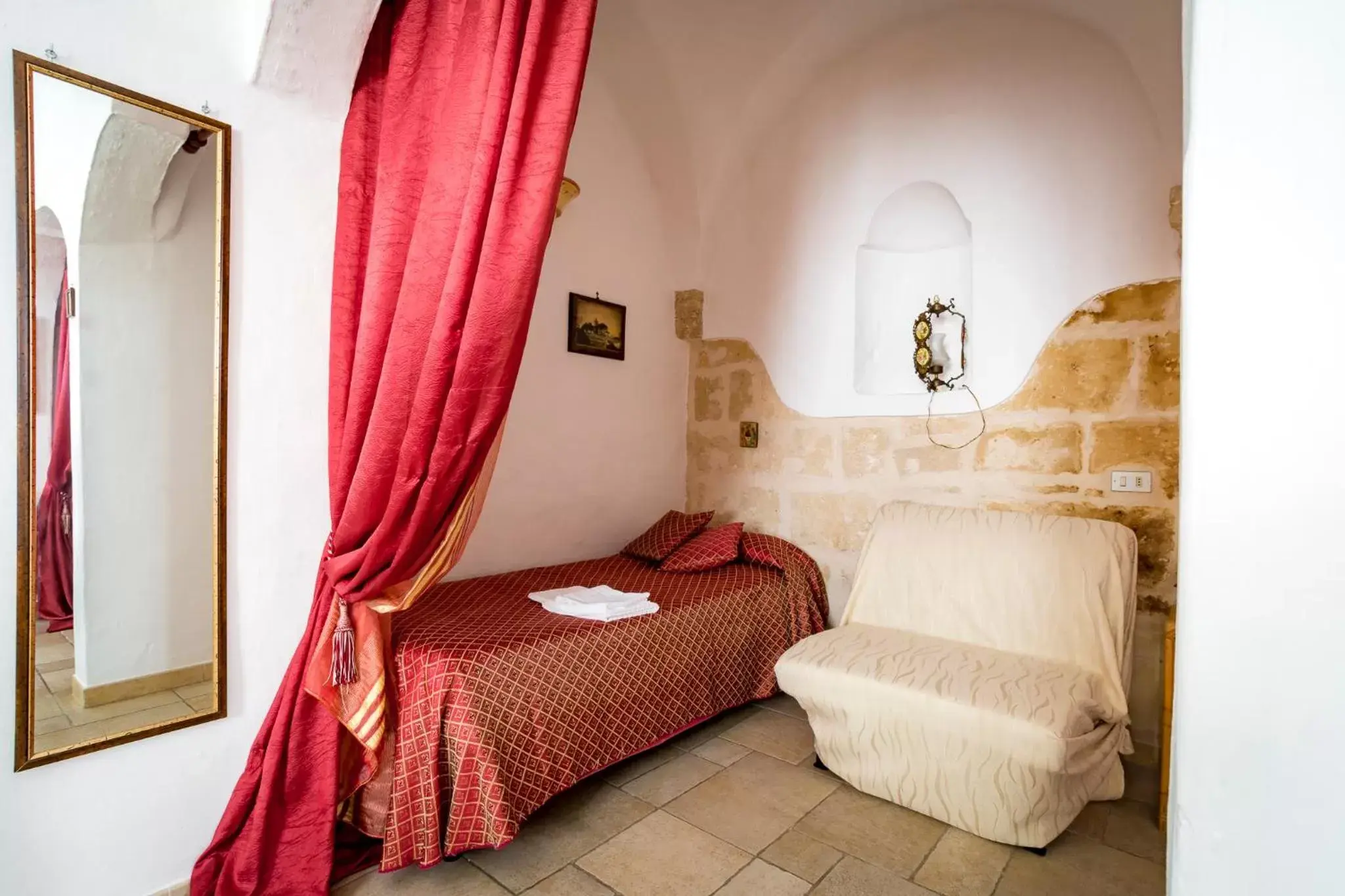 Bed in B&B Borgo San Martino