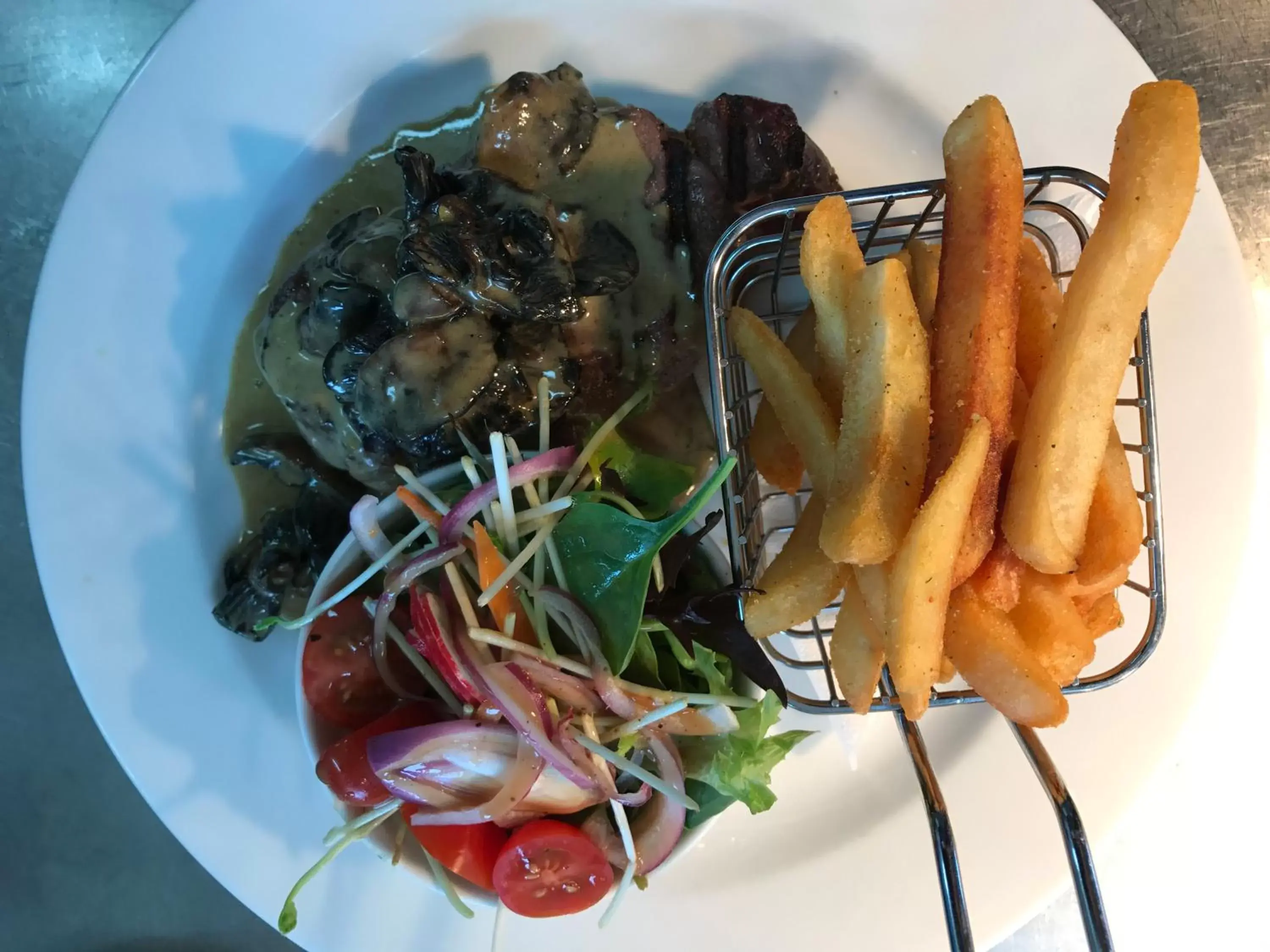 Restaurant/places to eat in The Nautilus Restaurant/places to eat in The Nautilus