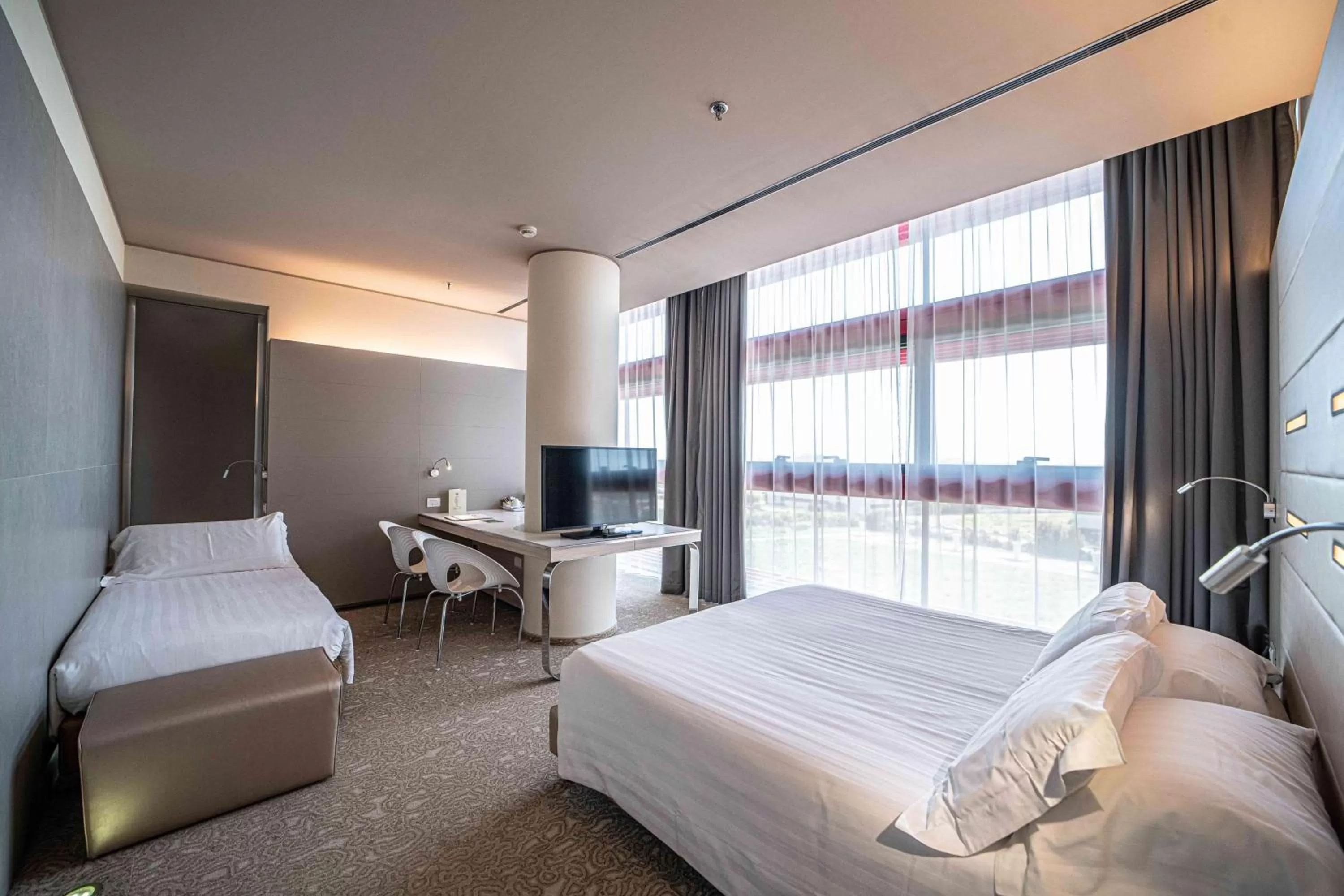 Photo of the whole room, Bed in Best Western Plus Net Tower Hotel Padova