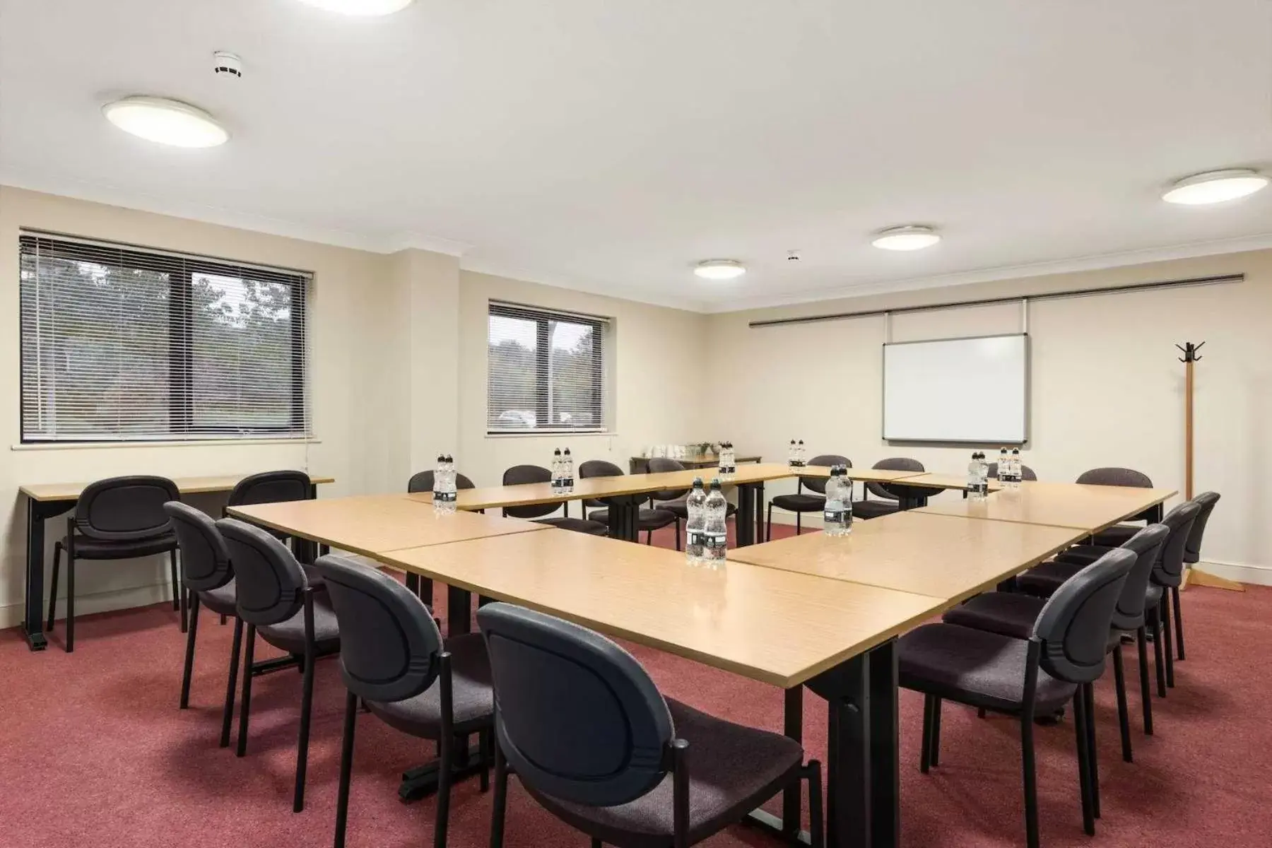 Meeting/conference room in Days Inn Stafford