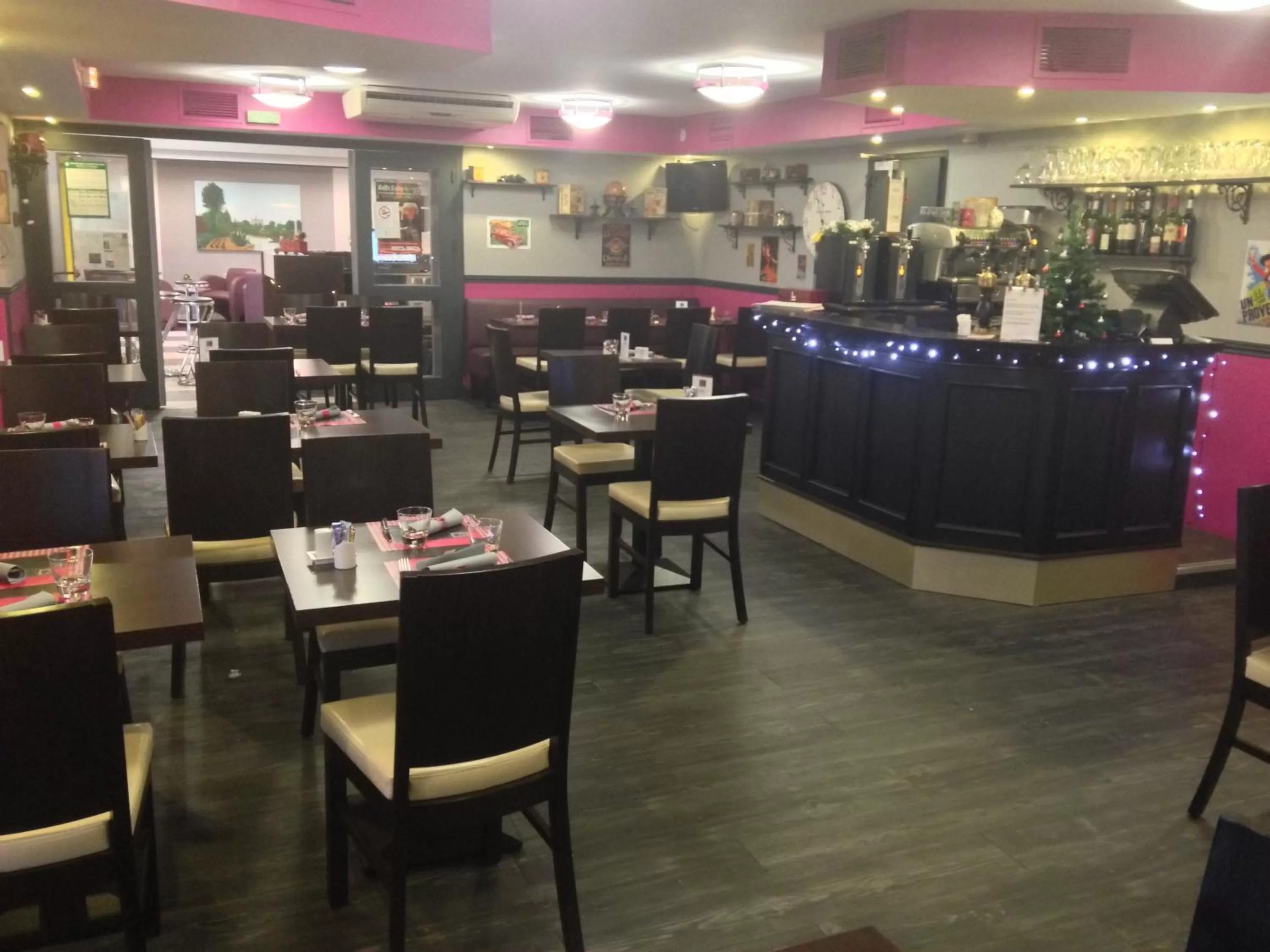 Restaurant/places to eat in initial by balladins Amiens / Longueau