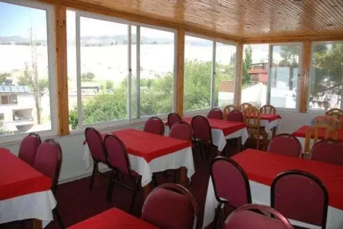 Restaurant/places to eat in Kale Hotel