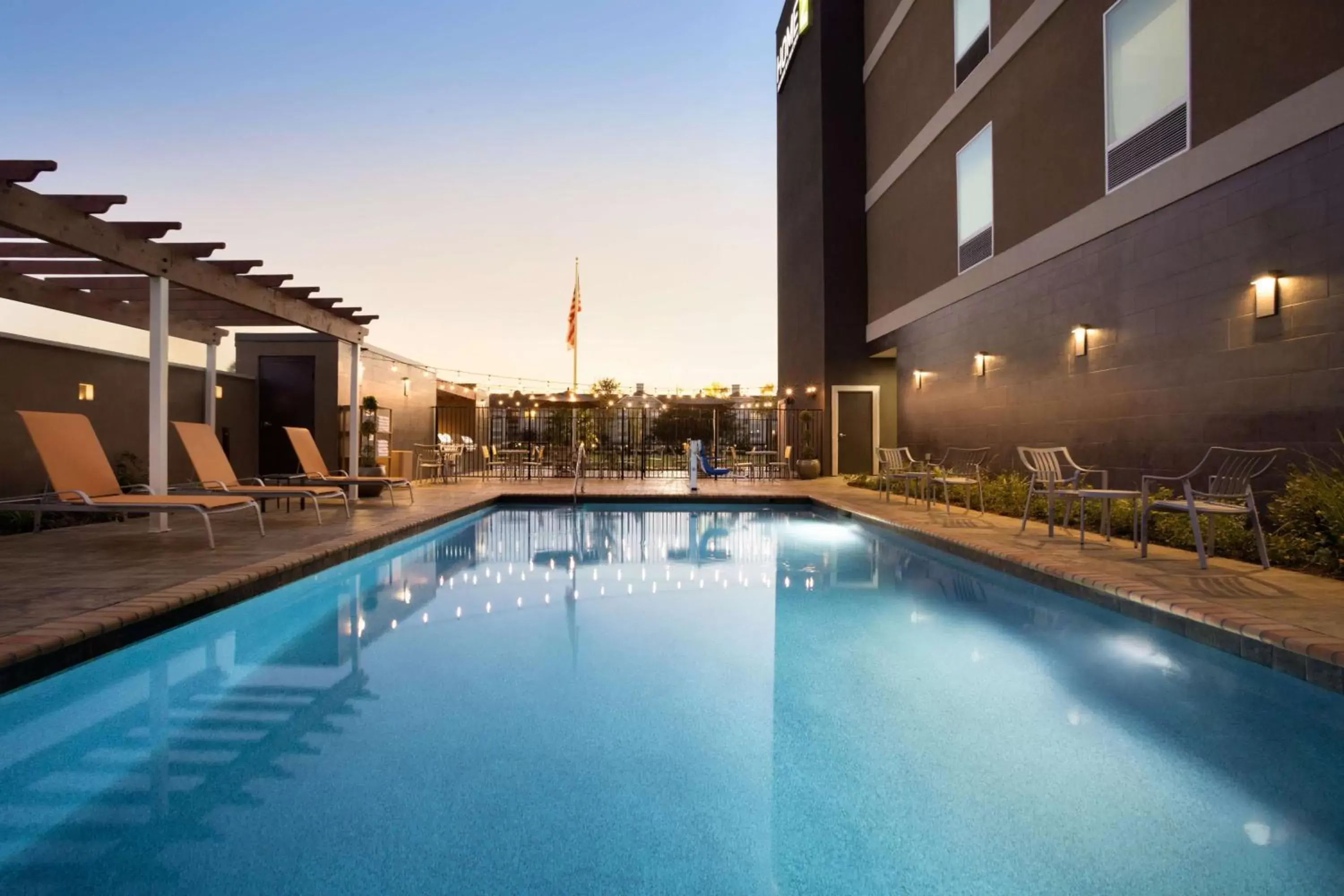 Property building, Swimming Pool in Home2 Suites by Hilton Houston Webster