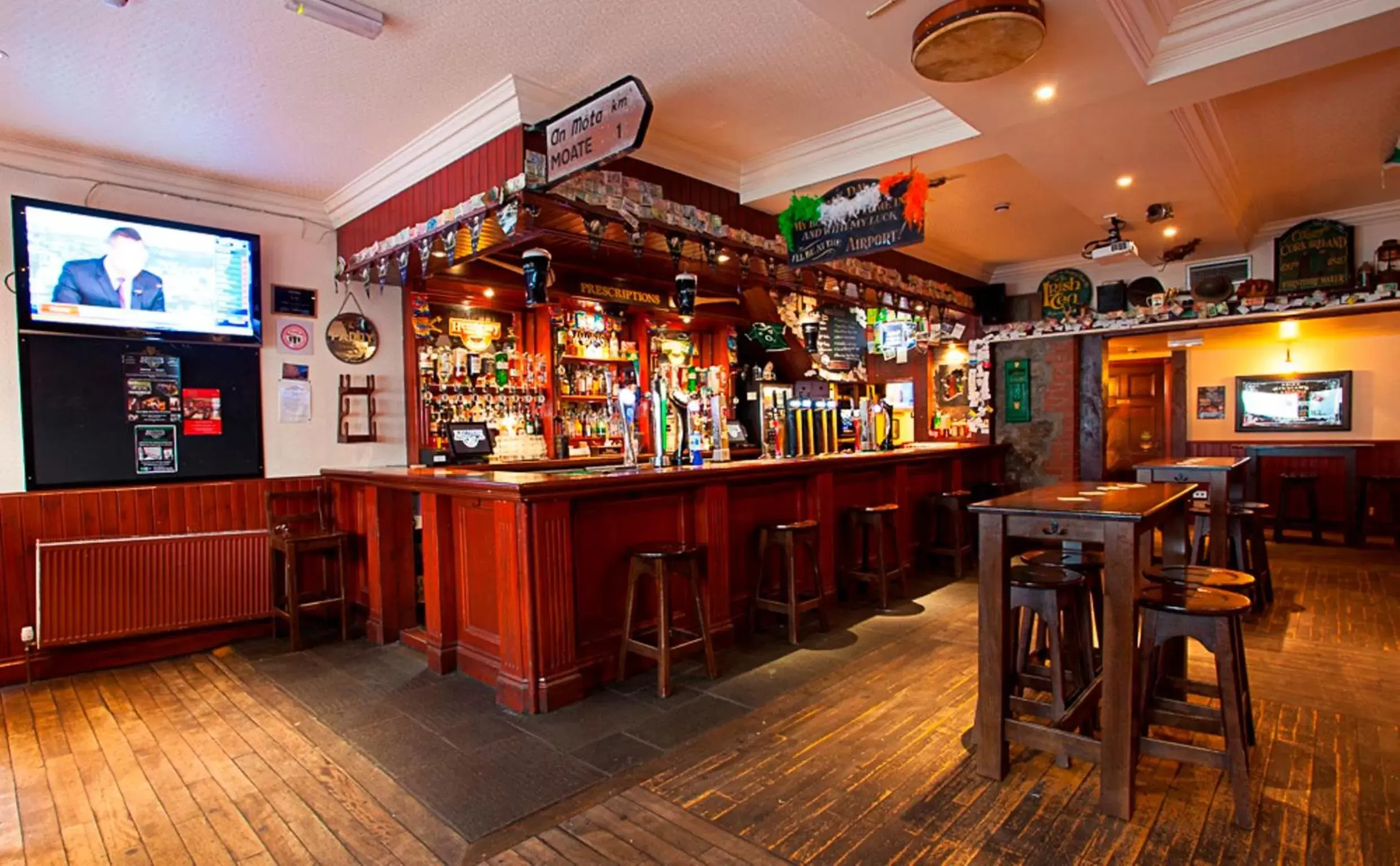 Lounge or bar, Lounge/Bar in Aberdeen Douglas Hotel
