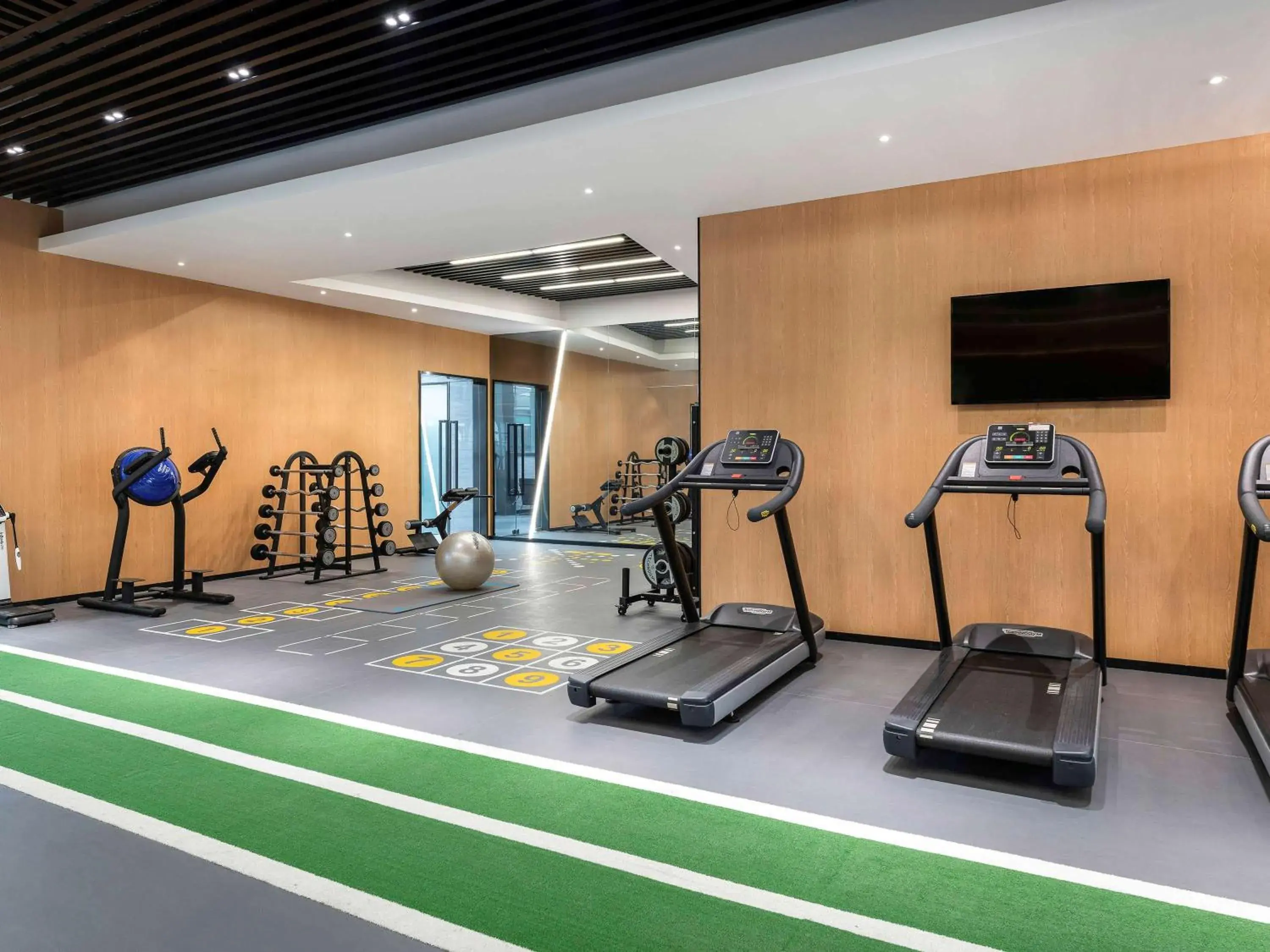 Fitness centre/facilities, Fitness Center/Facilities in Novotel Suites Shanghai Hongqiao