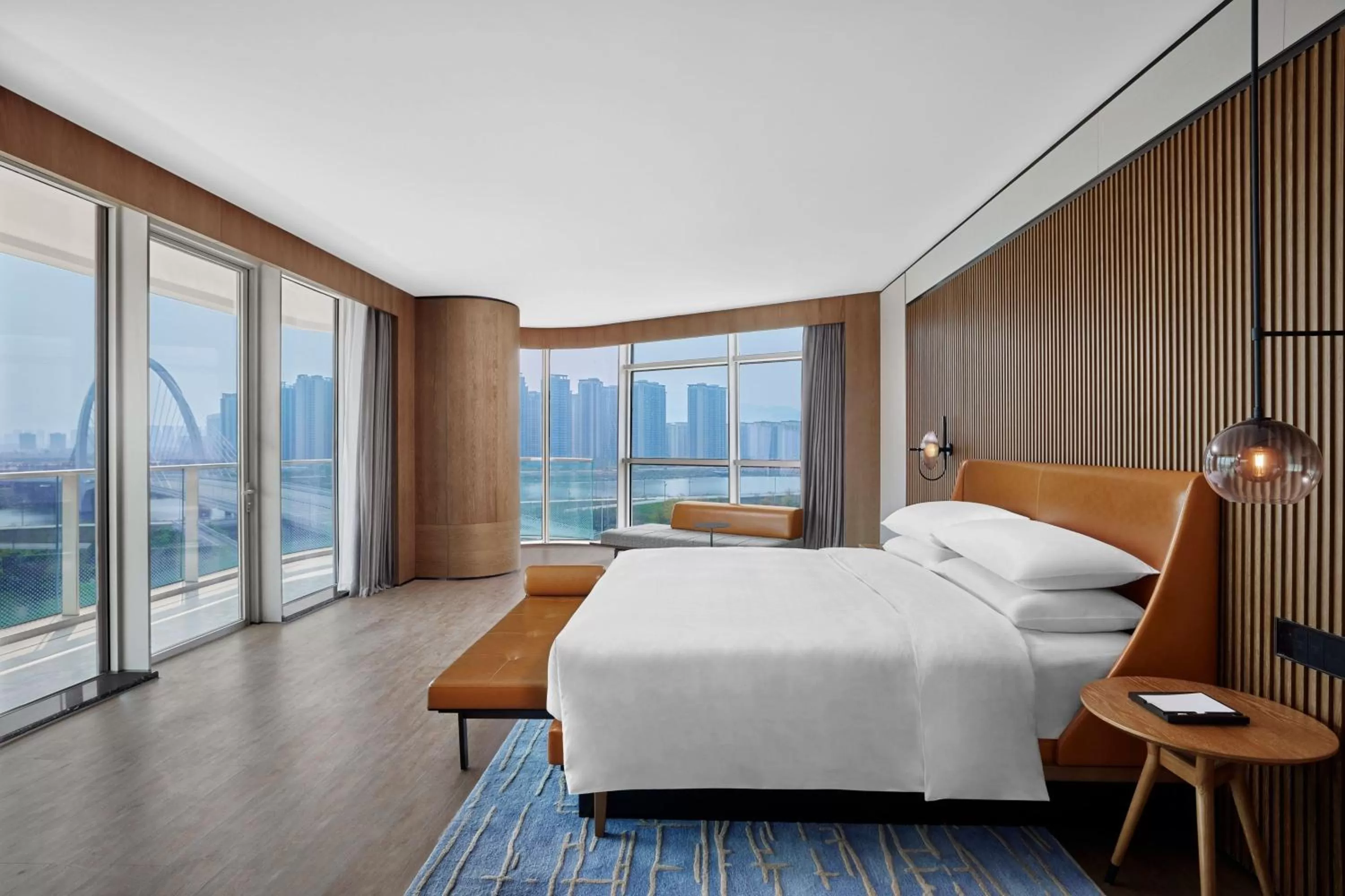 Bedroom, Bed in Sheraton Zhaoqing Dinghu