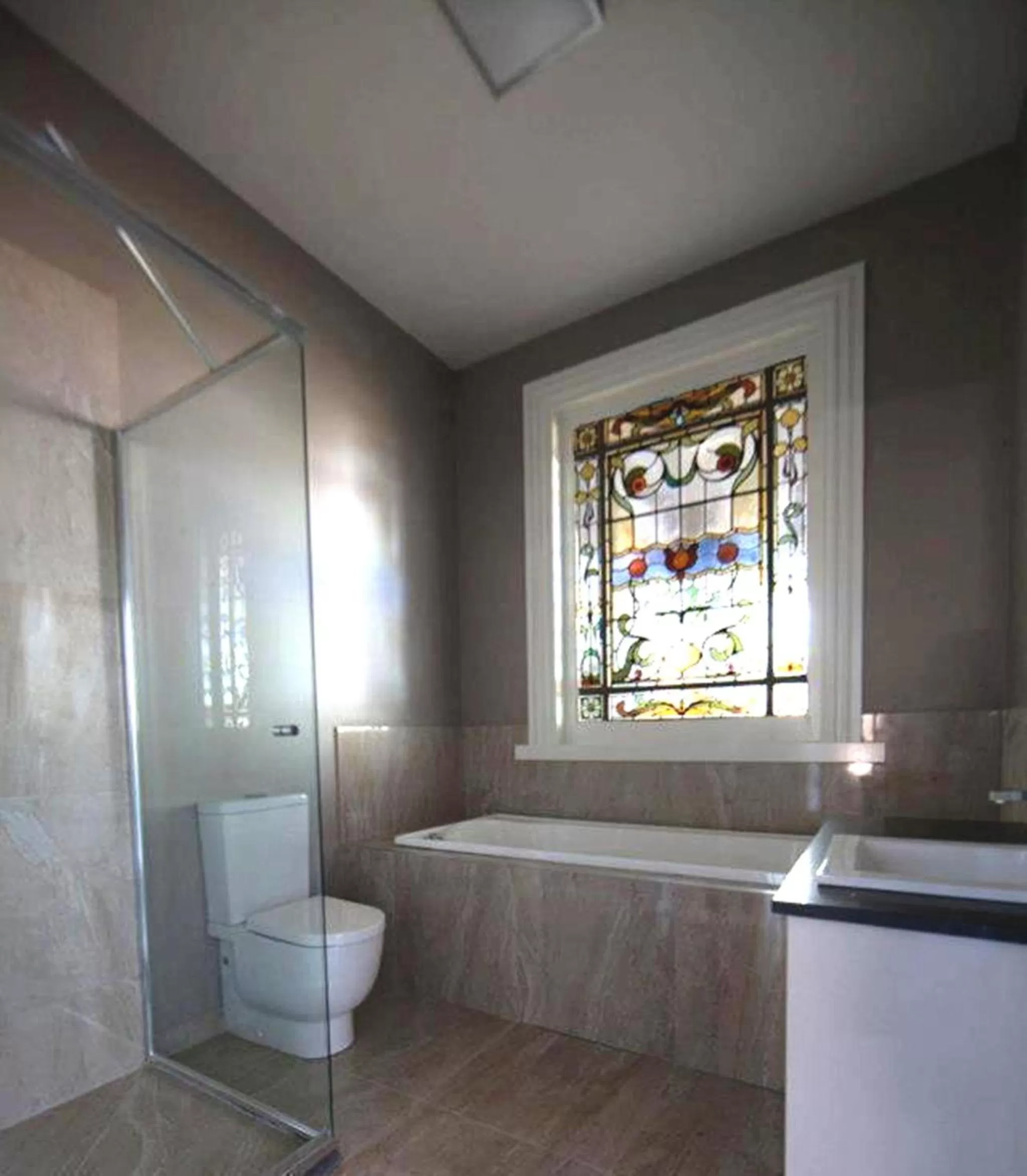 Bathroom in Ballarat Premier Apartments