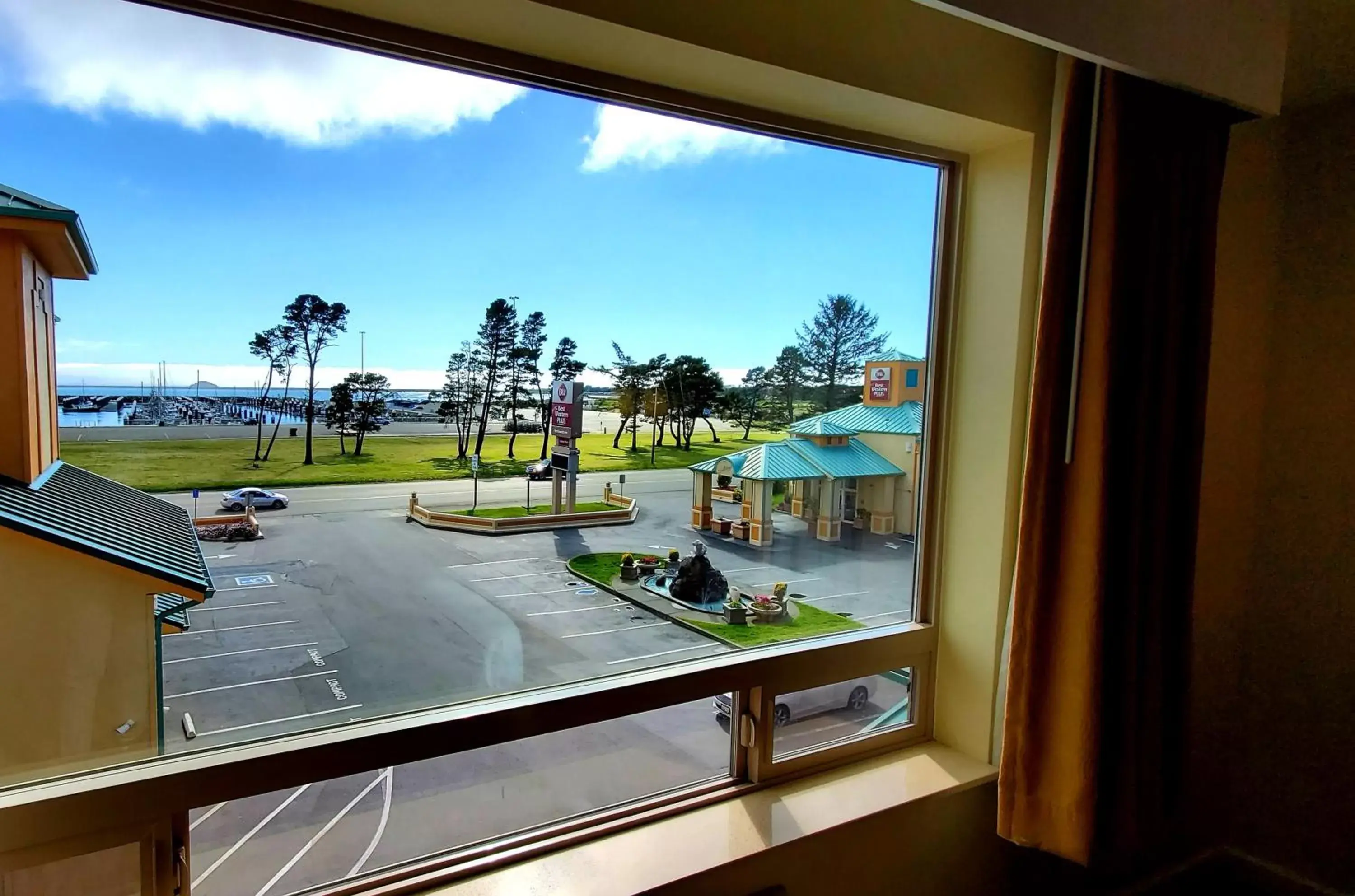 Balcony/Terrace in Best Western Plus Northwoods Inn