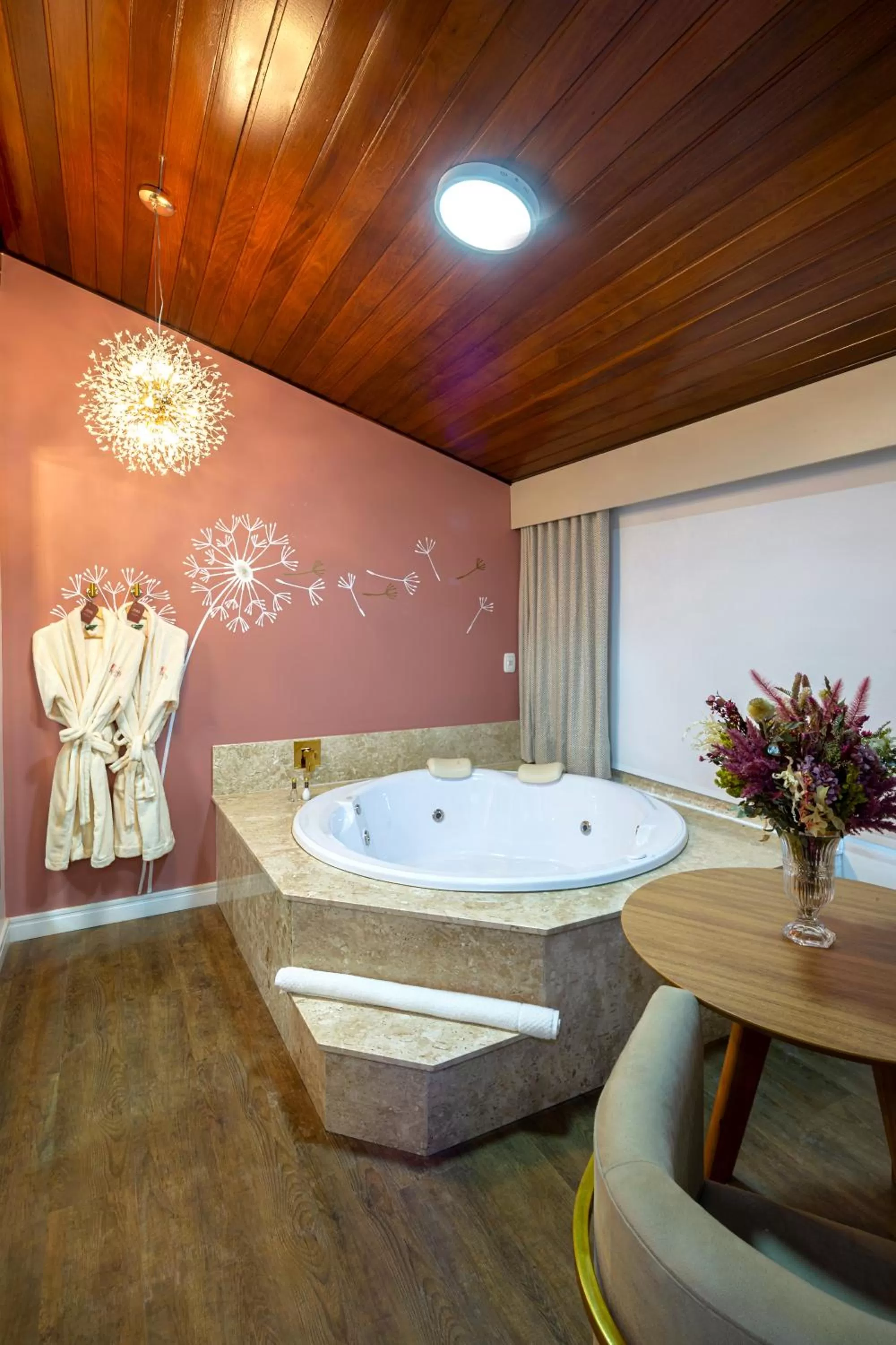 Hot Tub in Blumen Hotel Boutique