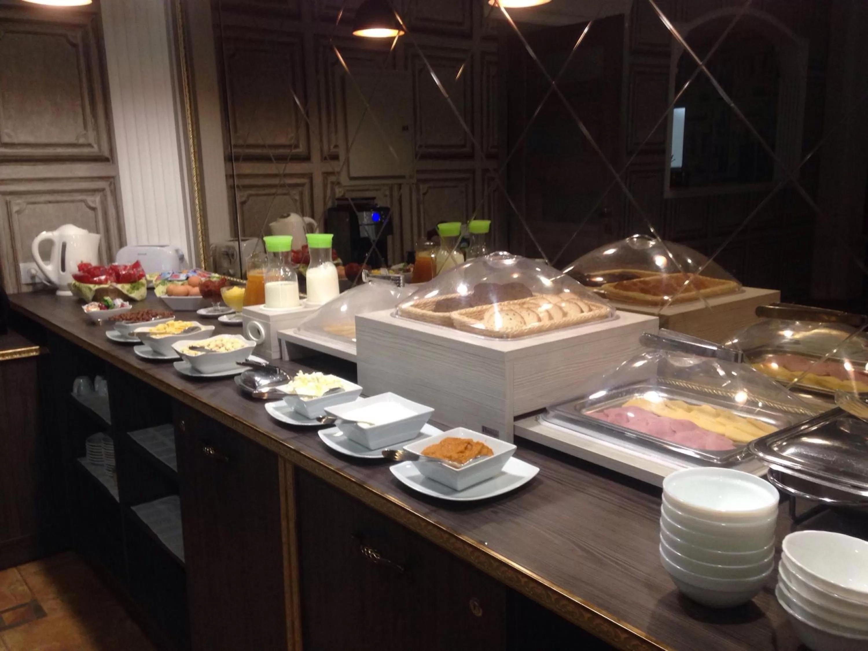 Buffet breakfast in Hotel Villa Natali