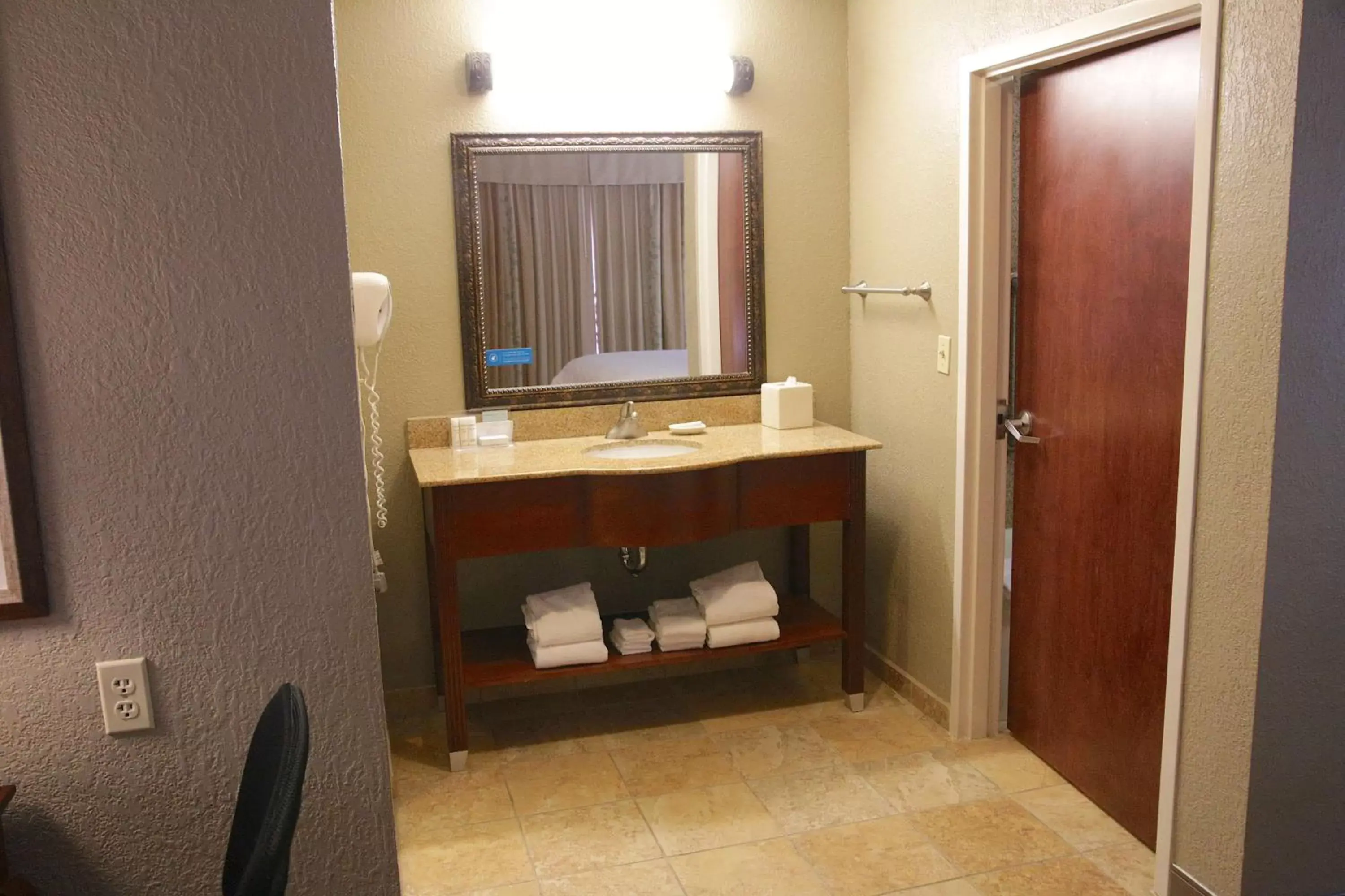 Photo of the whole room, Bathroom in Hampton Inn & Suites McComb