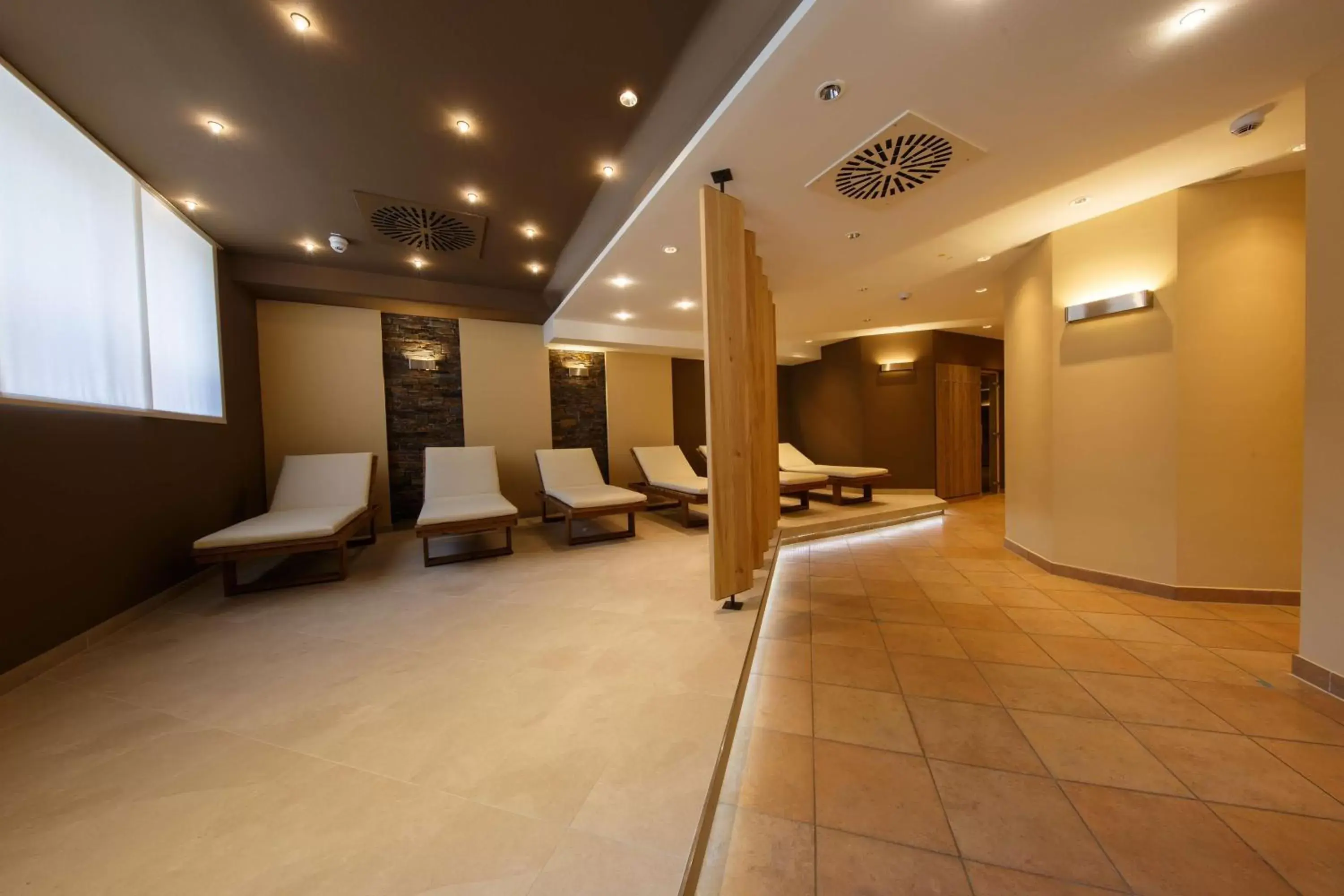 Spa and wellness centre/facilities, Lobby/Reception in Best Western Premier Bayerischer Hof Miesbach