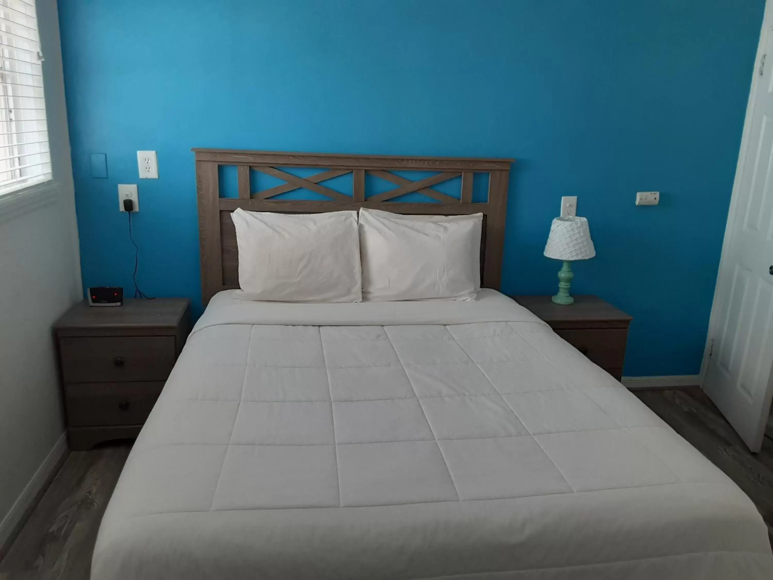 Bed in Sandalwood Beach Resort