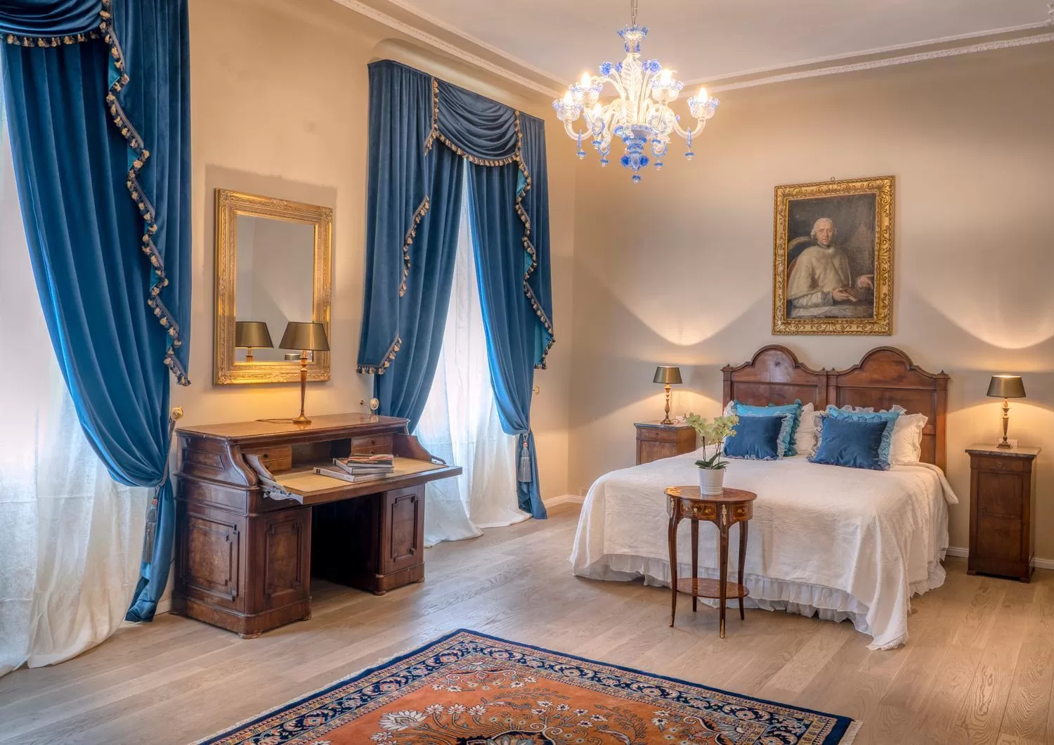 Photo of the whole room, Bed in Palazzo Cavagna Sangiuliani