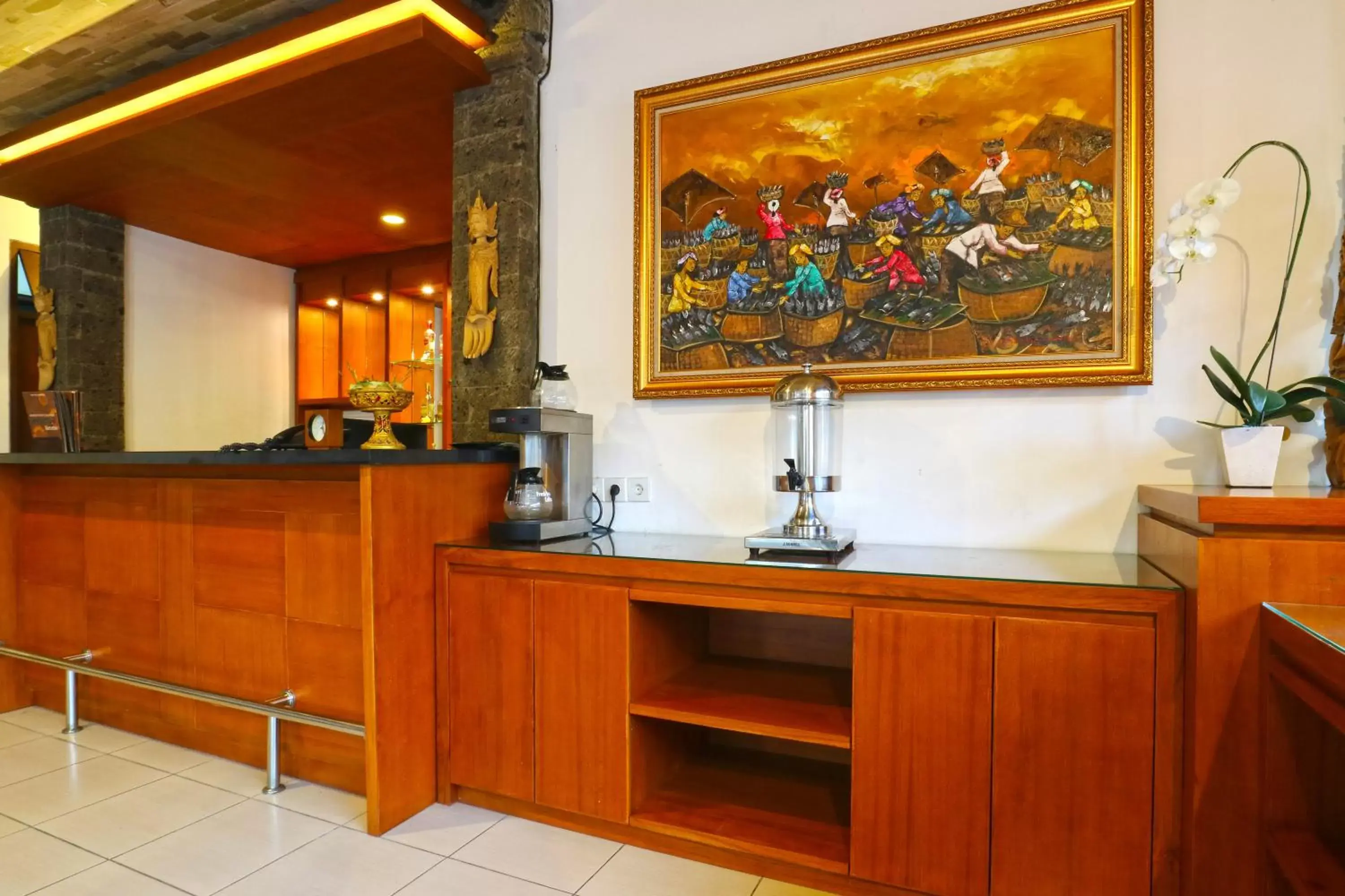 Coffee/tea facilities, Bathroom in Sinar Bali Hotel