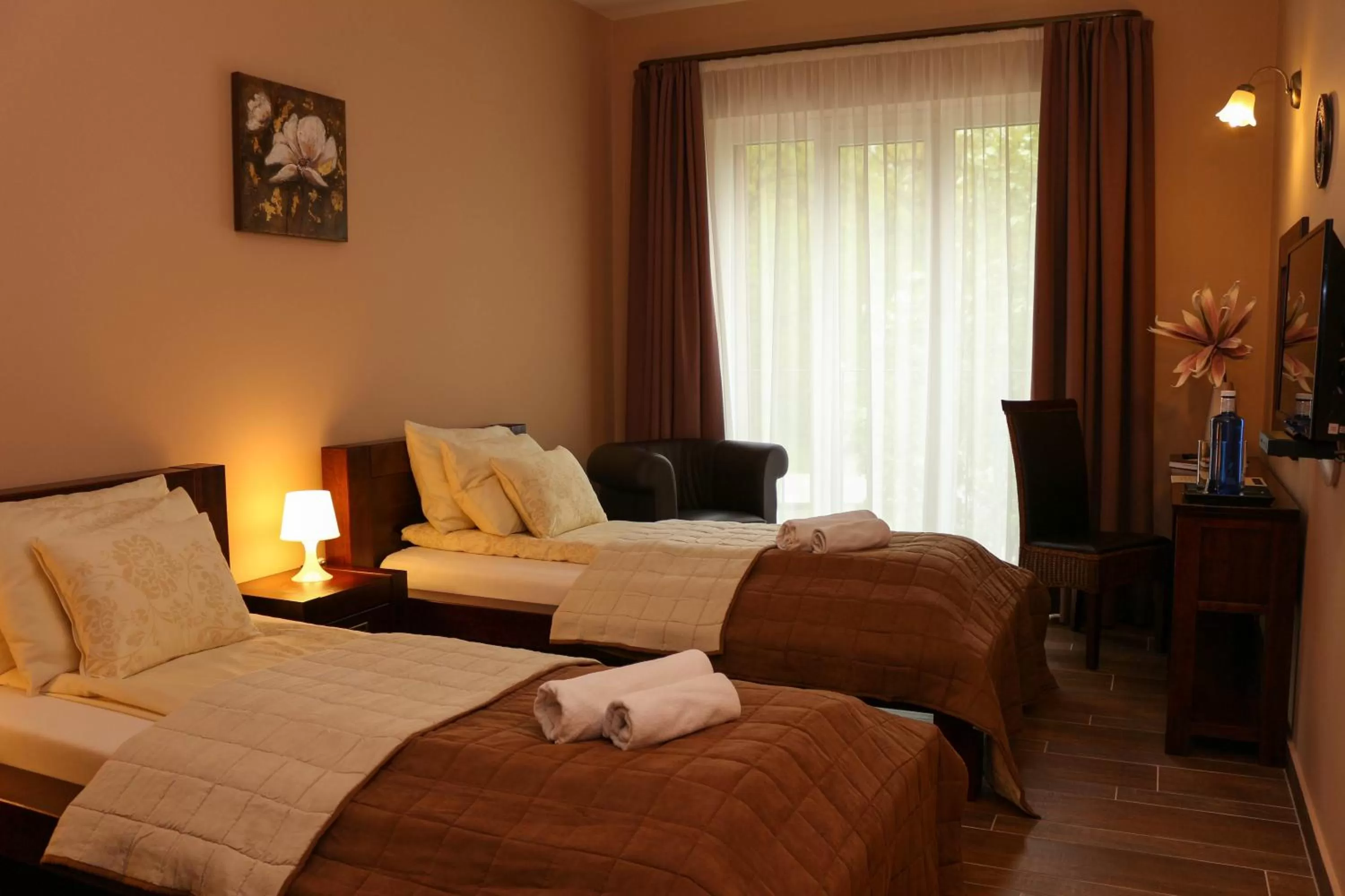 Photo of the whole room, Bed in Maya Panzio-Rezidencia