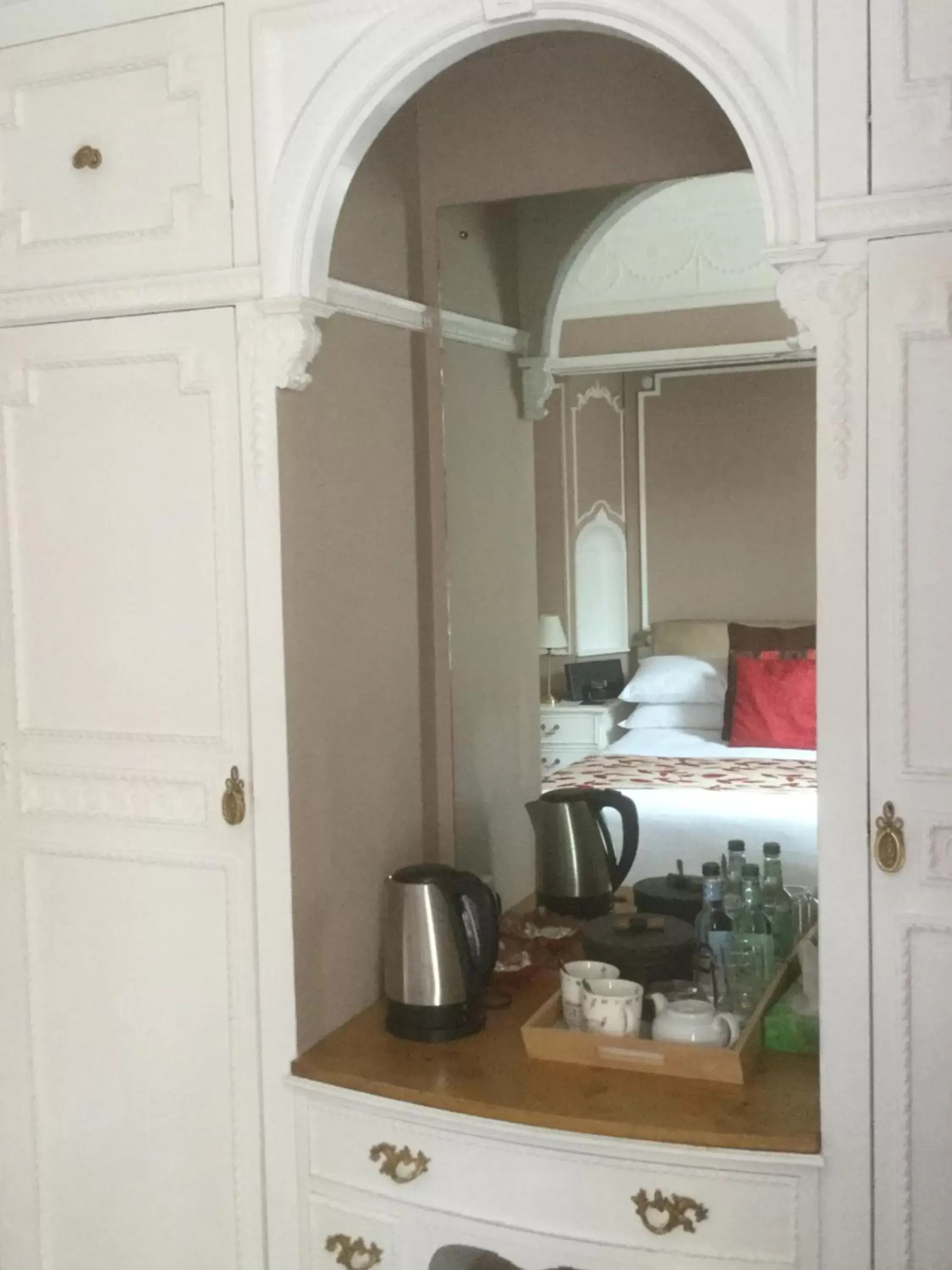 Coffee/tea facilities in The Town House