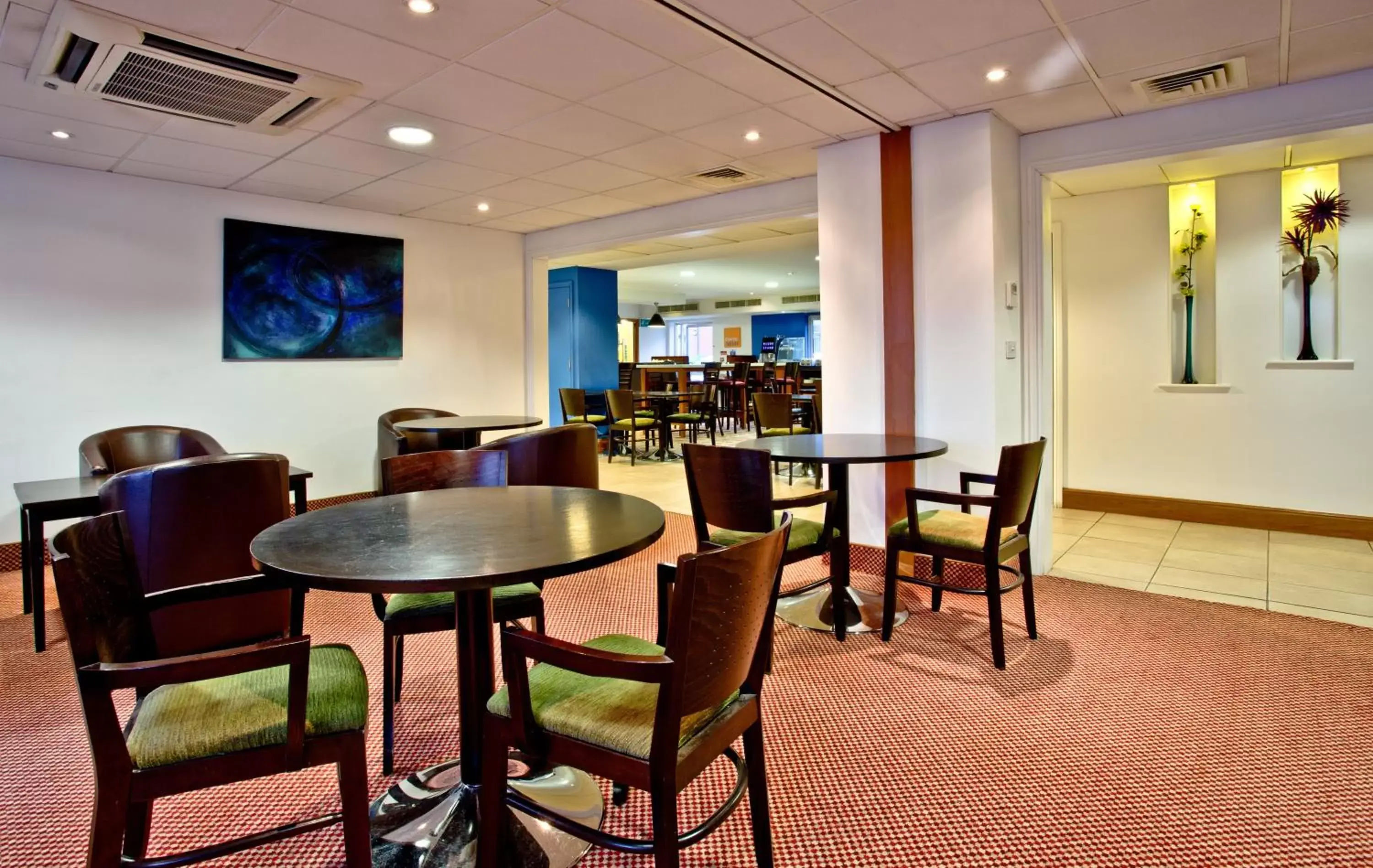 Property building, Restaurant/Places to Eat in Holiday Inn Express Shrewsbury, an IHG Hotel