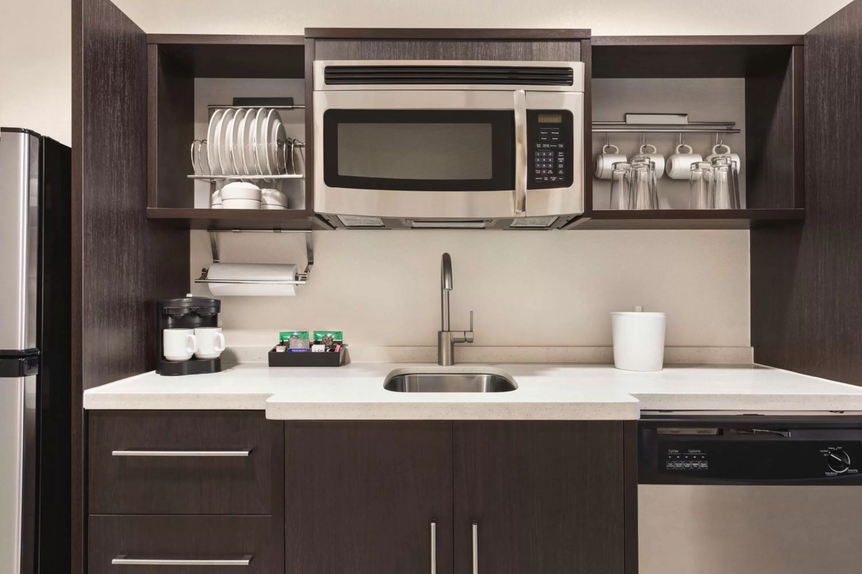 Kitchen or kitchenette in Home2 Suites by Hilton Lubbock