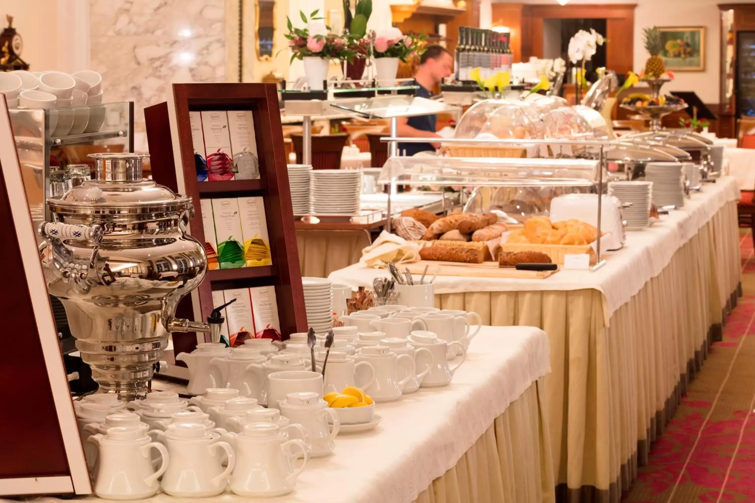 Breakfast, Restaurant/Places to Eat in Hotel Stefanie