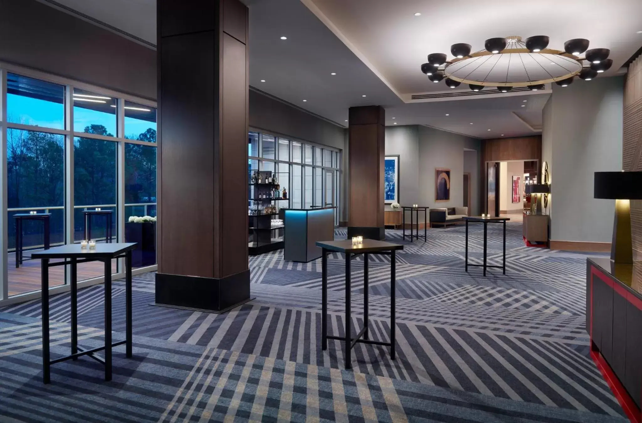Meeting/conference room, Lounge/Bar in Omni Hotel at the Battery Atlanta
