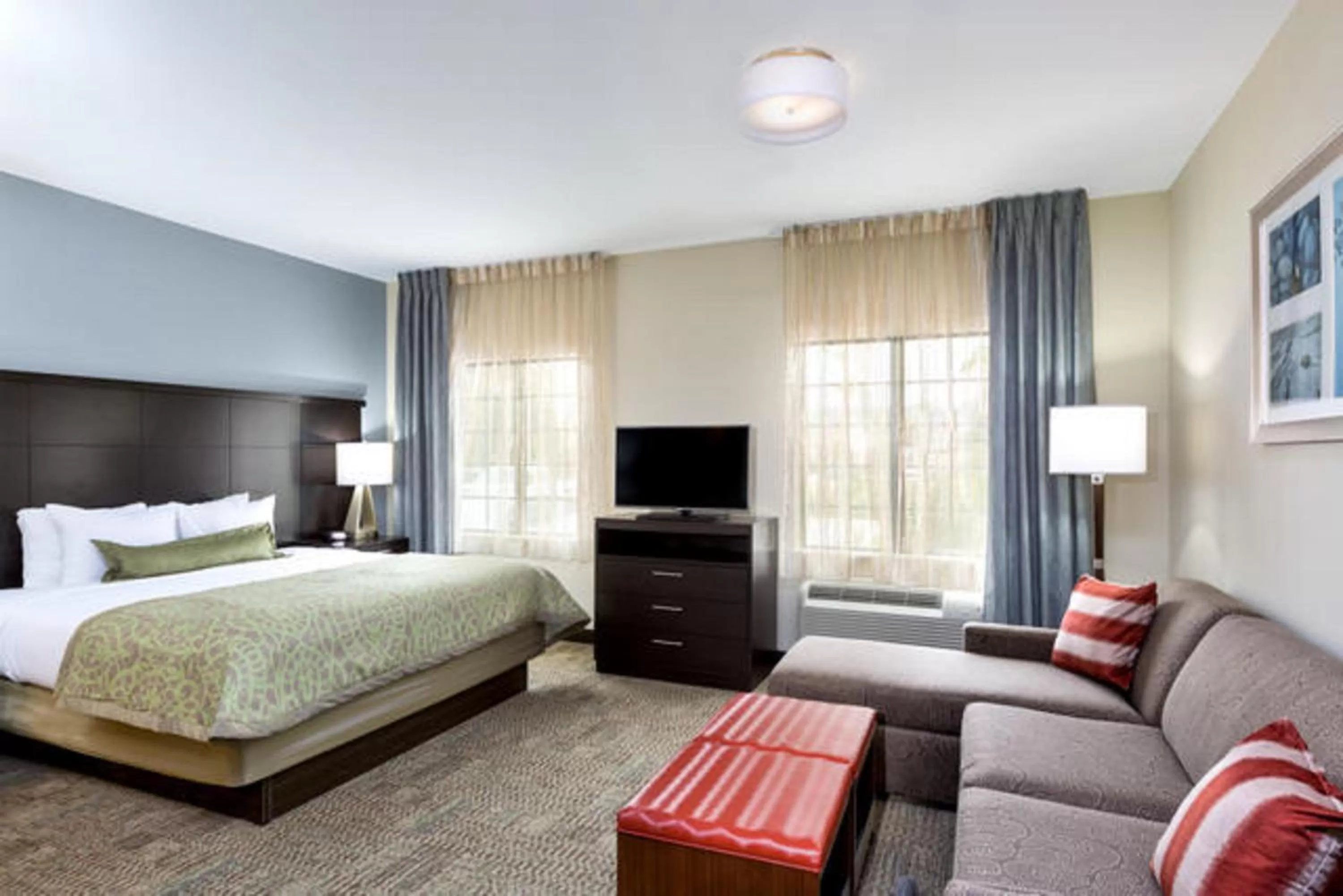 Photo of the whole room, Bed in Staybridge Suites College Station by IHG