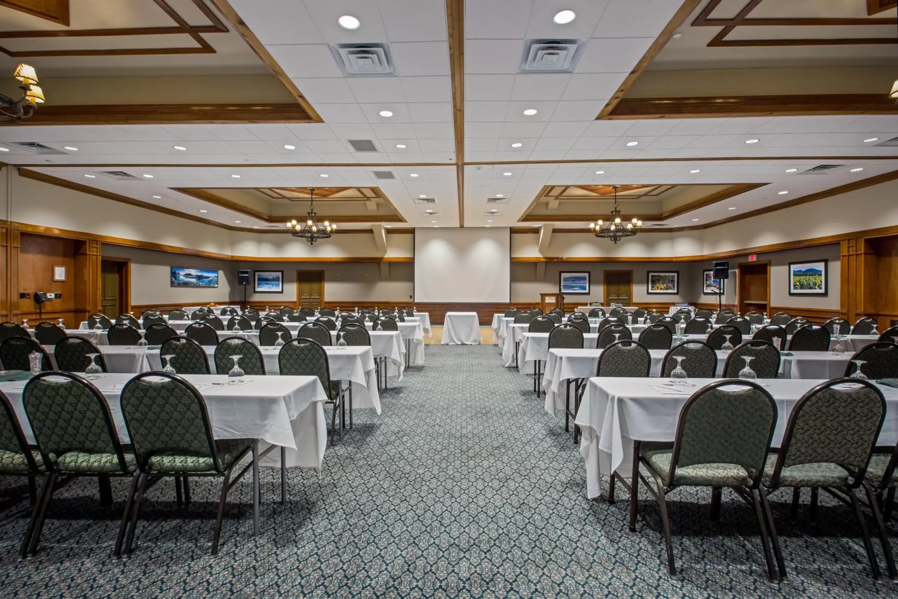 Meeting/conference room, Banquet Facilities in Crowne Plaza Lake Placid, an IHG Hotel